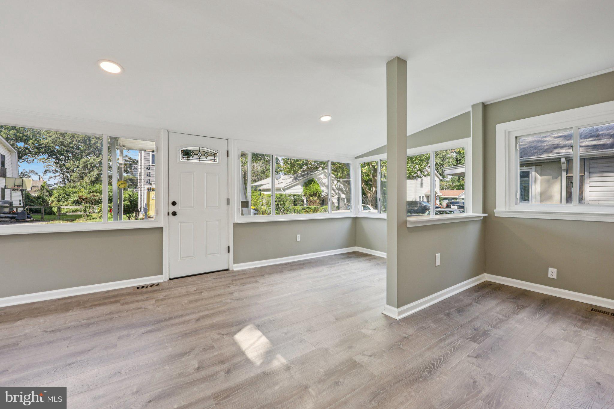 IDLEWILDE ON THE BAY - Residential