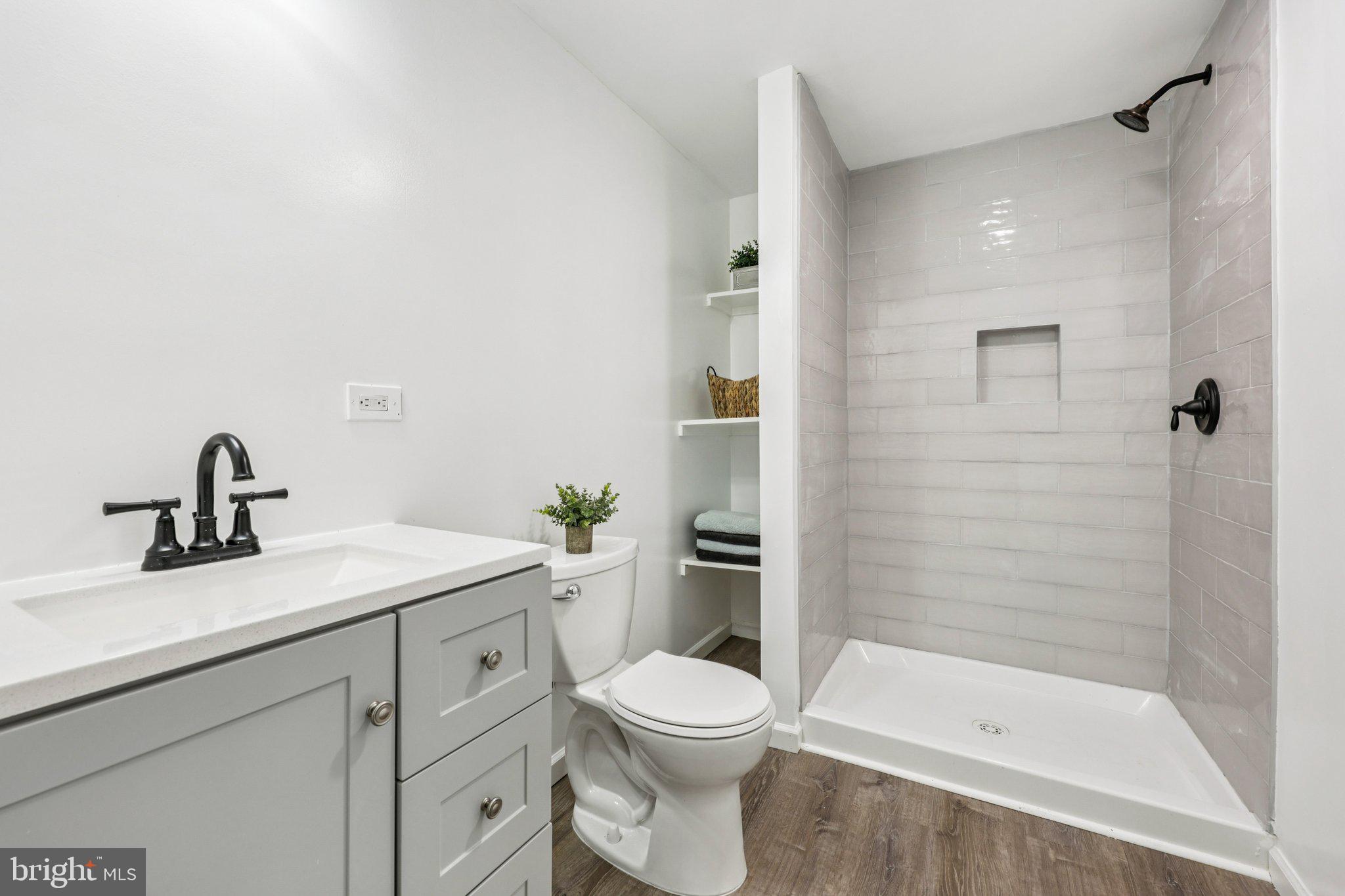 IDLEWILDE ON THE BAY - Residential