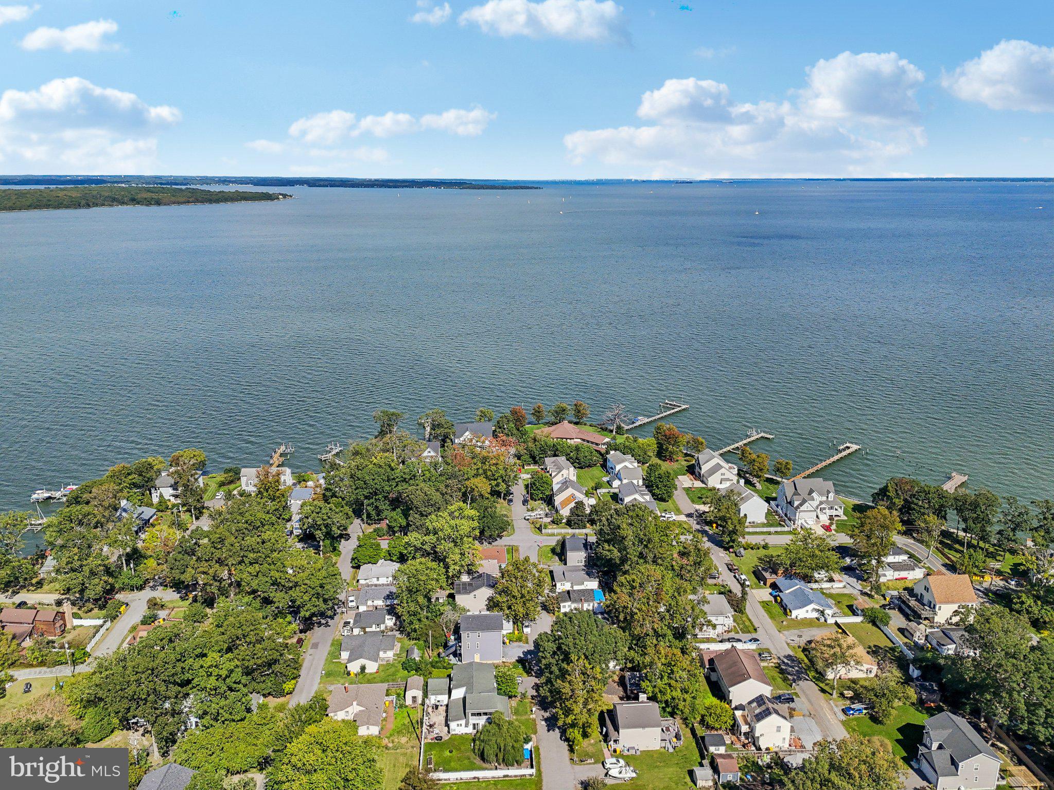 IDLEWILDE ON THE BAY - Residential