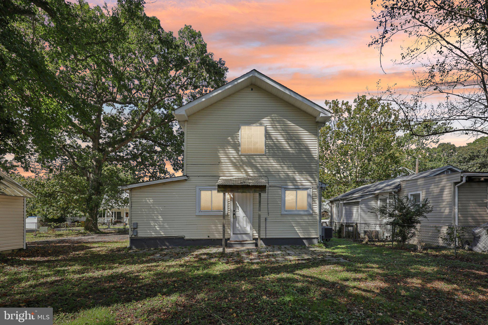 IDLEWILDE ON THE BAY - Residential