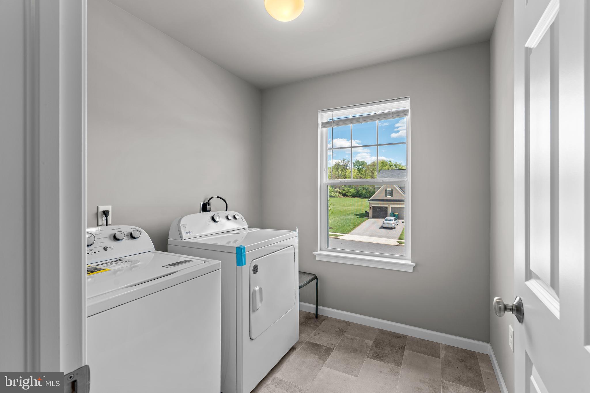 JEFFERSON COURT - Residential