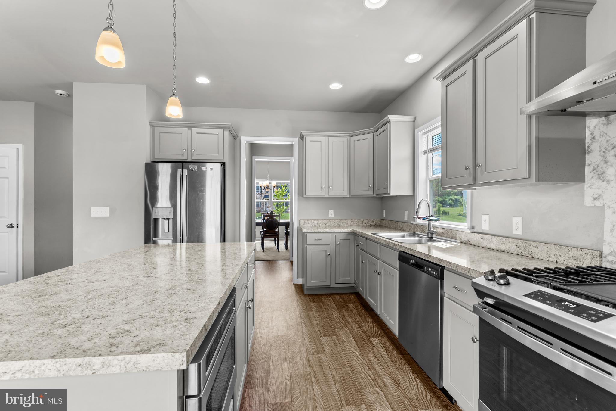 JEFFERSON COURT - Residential