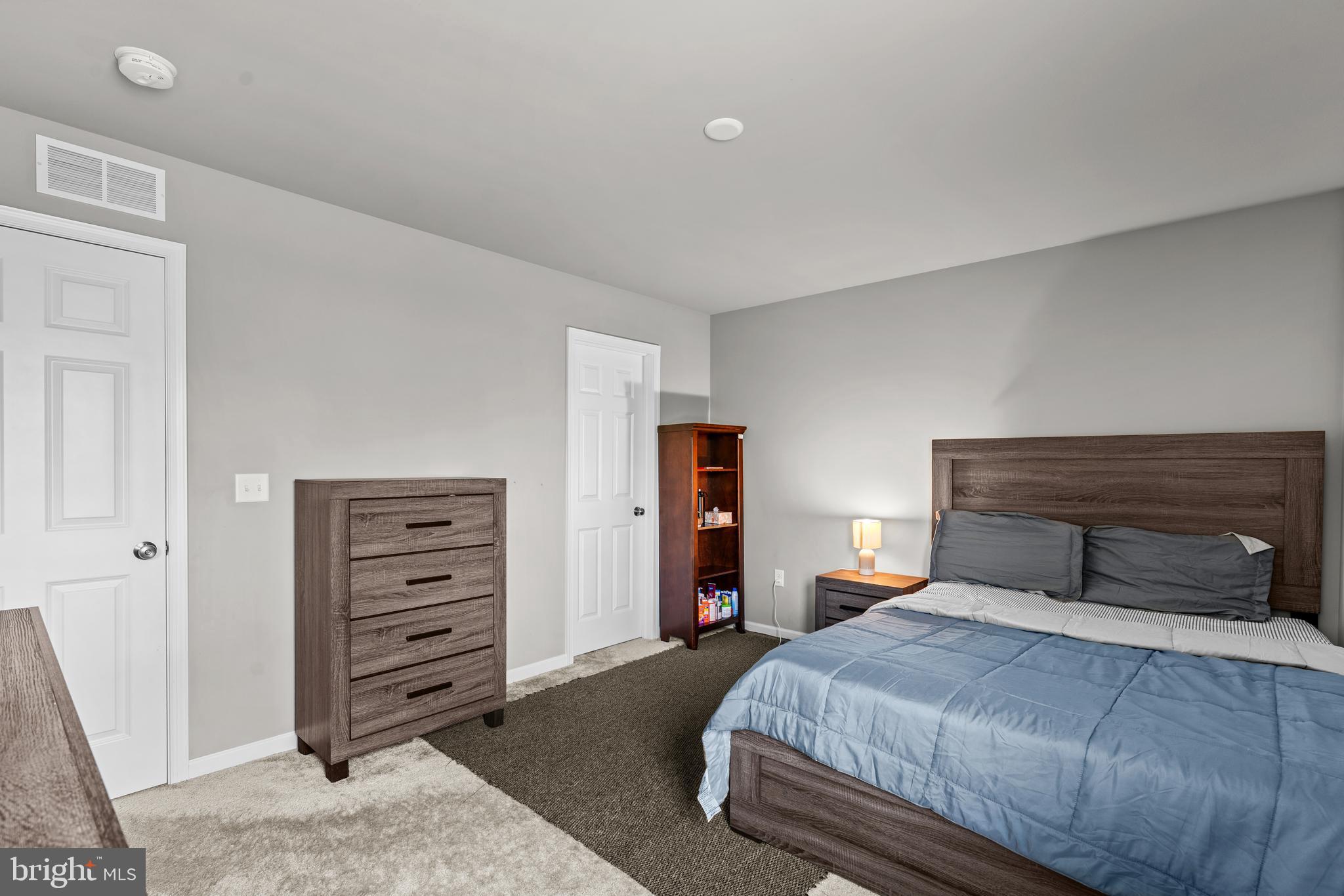 JEFFERSON COURT - Residential