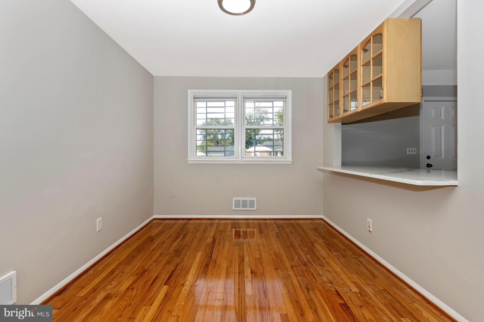 TEN ACRES - Residential