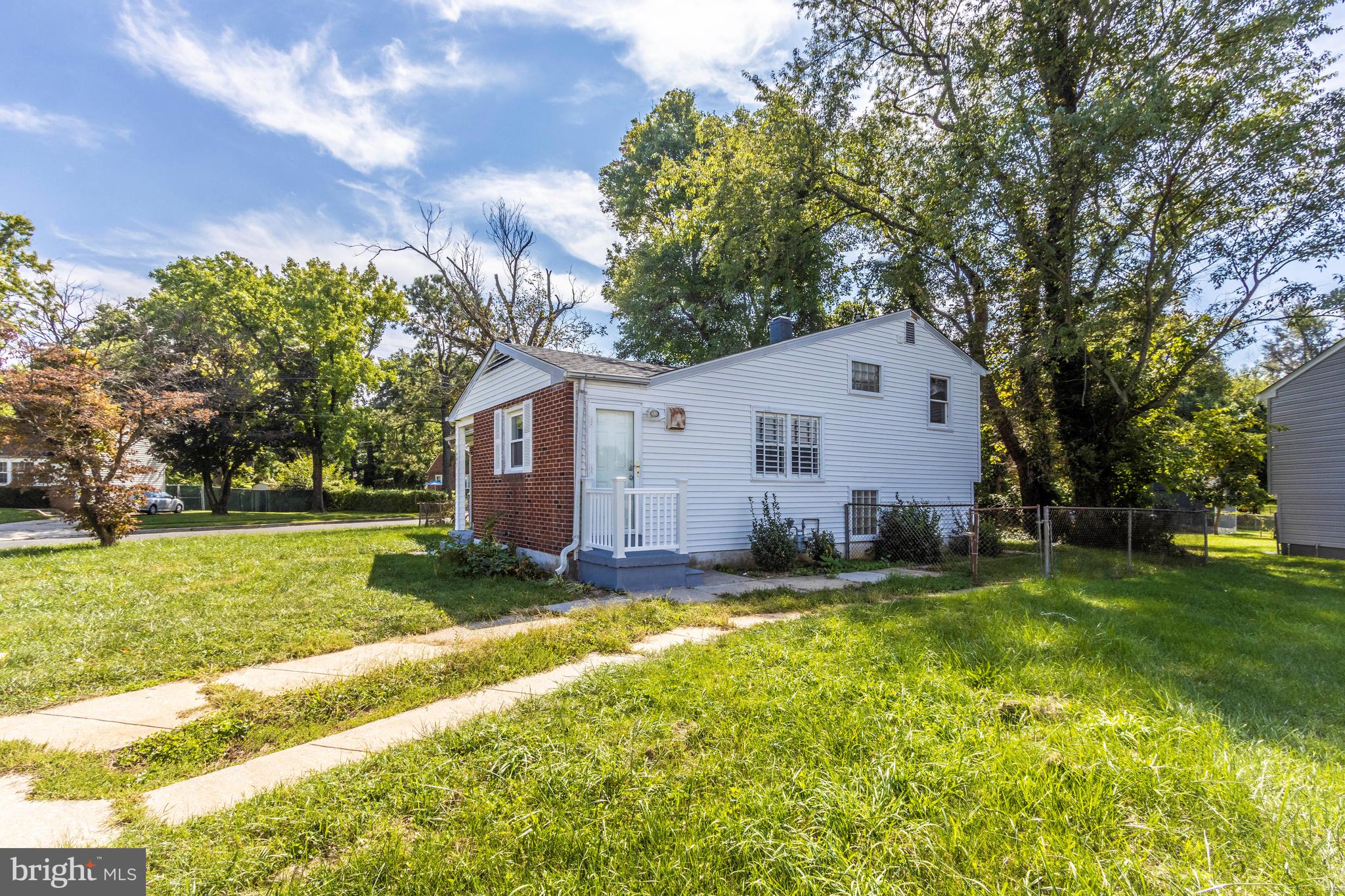 TEN ACRES - Residential