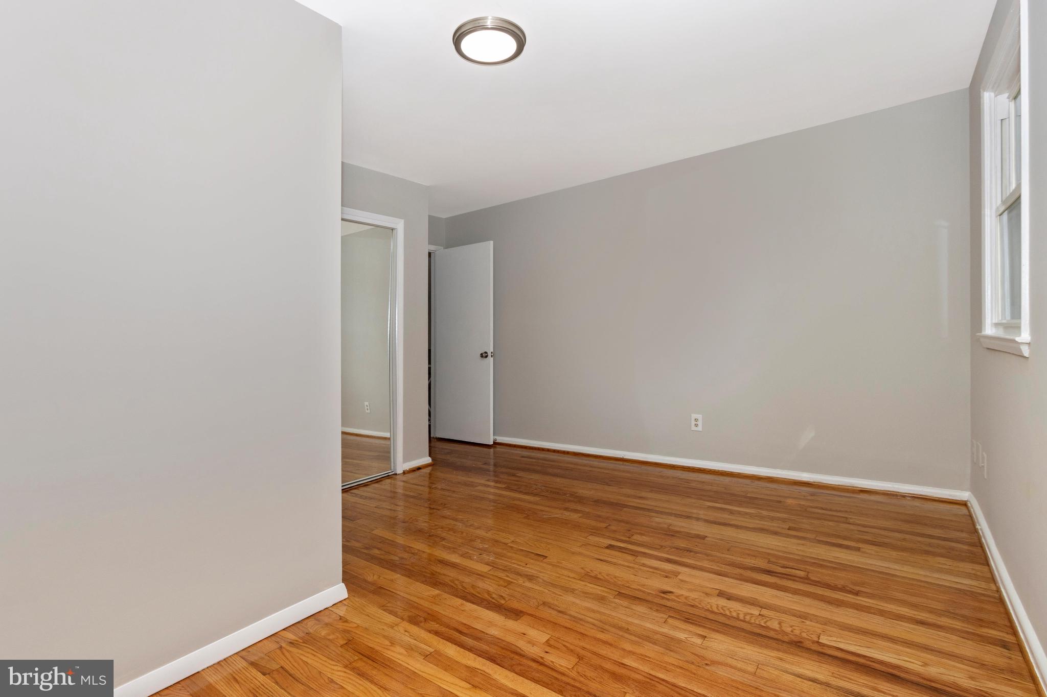 TEN ACRES - Residential