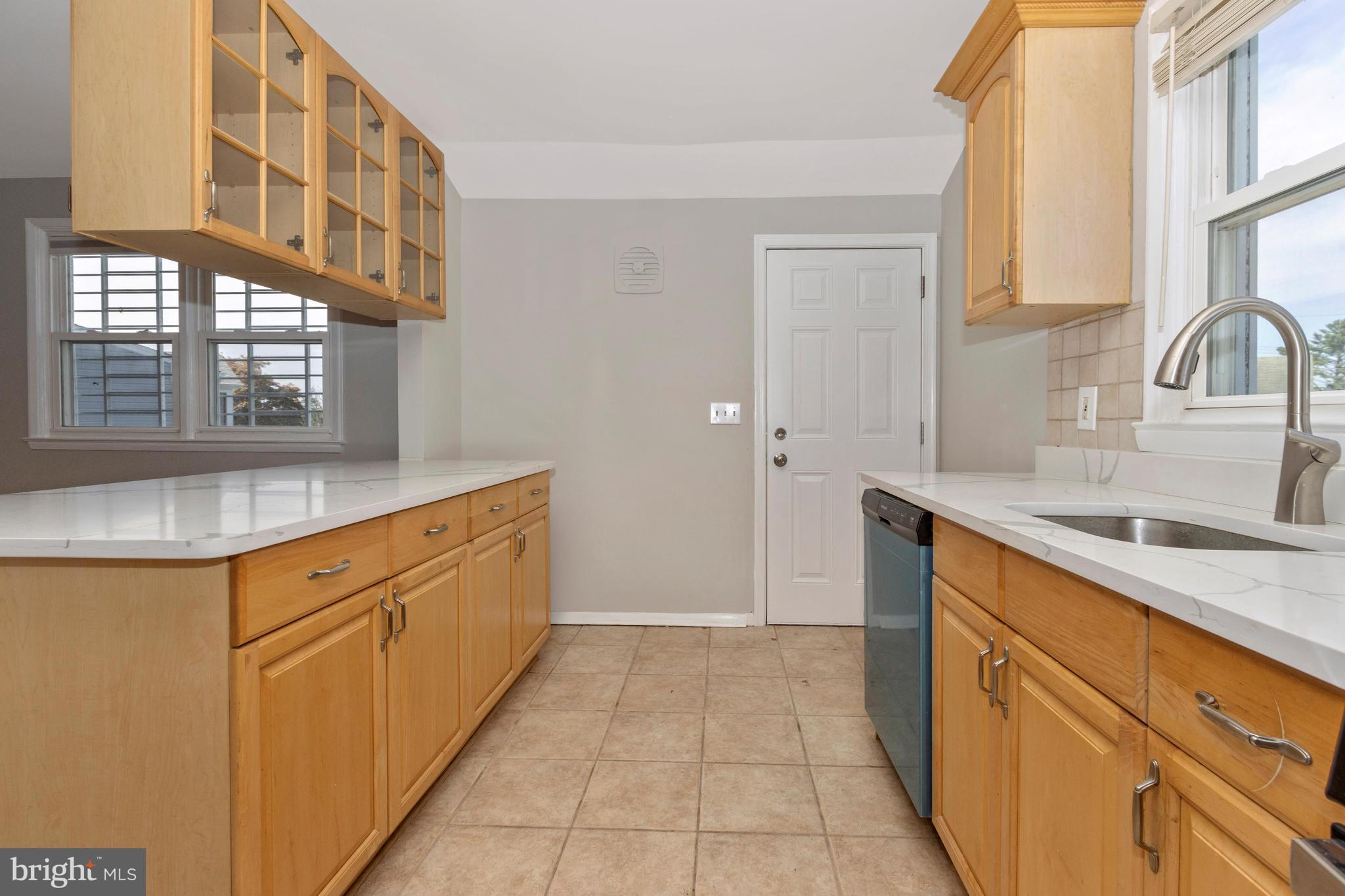 TEN ACRES - Residential