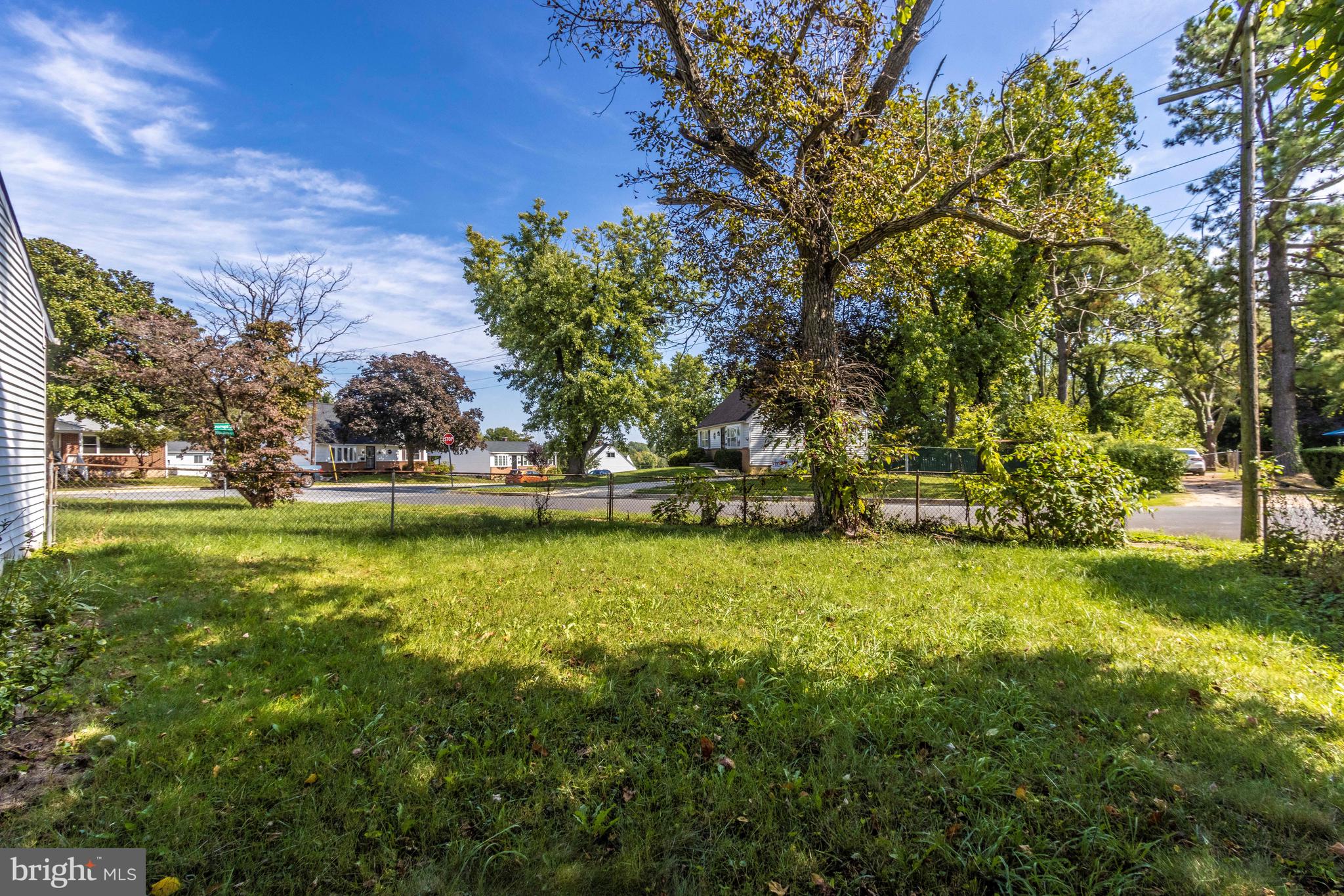 TEN ACRES - Residential