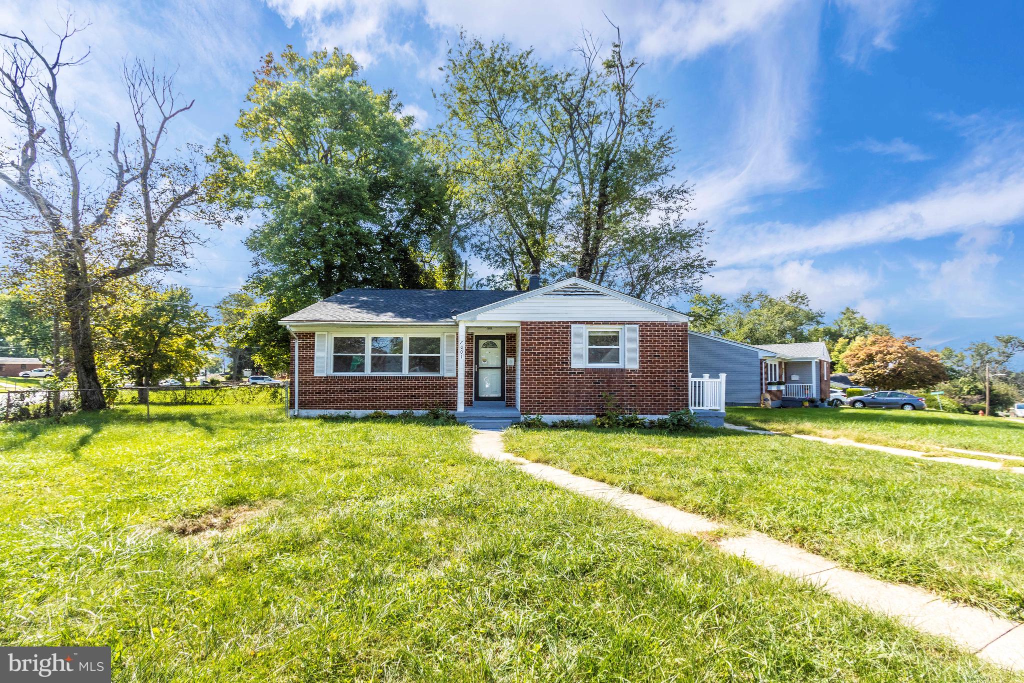 TEN ACRES - Residential