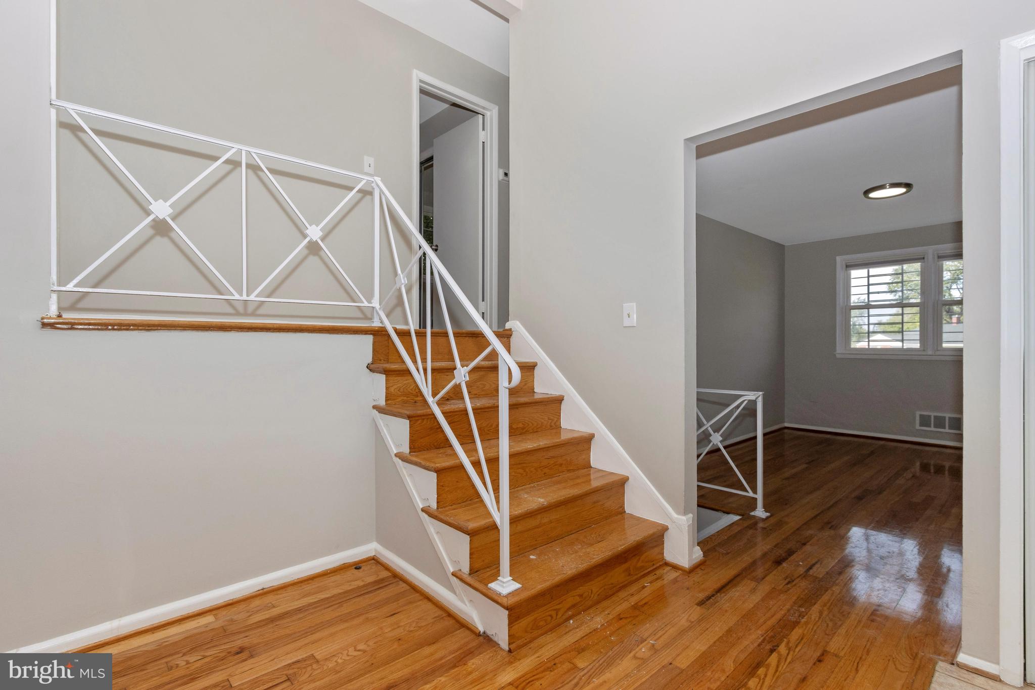 TEN ACRES - Residential