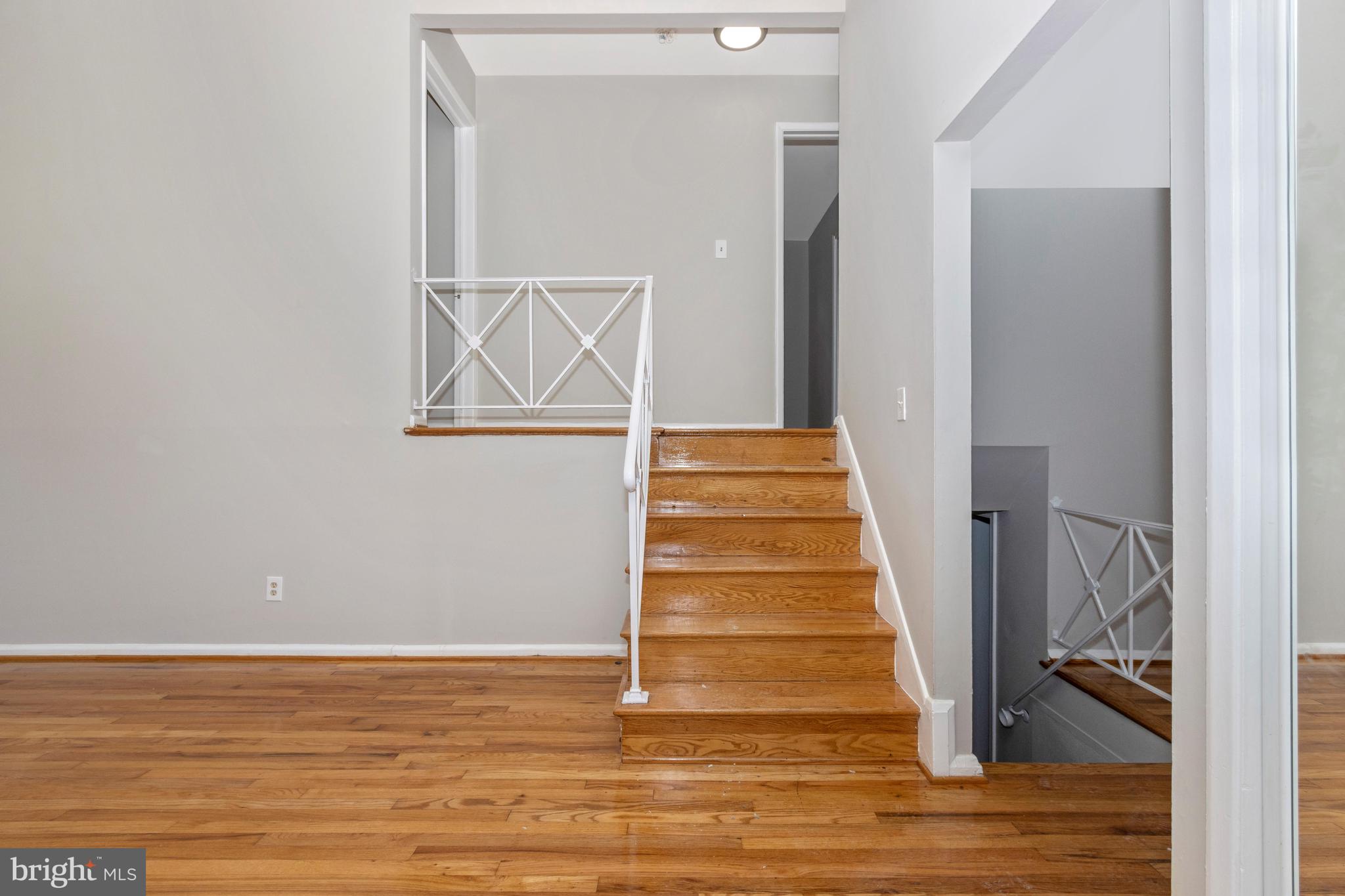 TEN ACRES - Residential