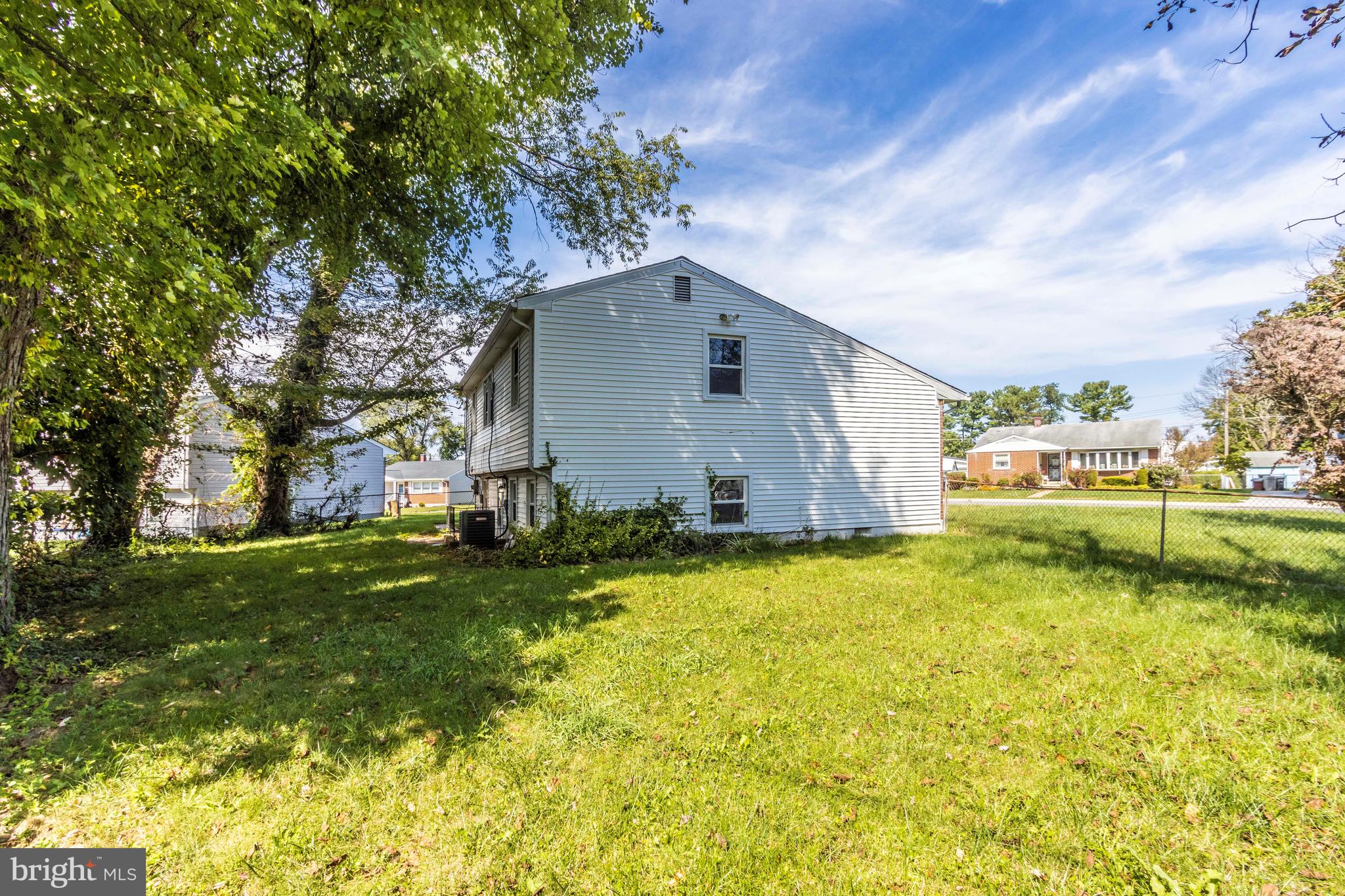 TEN ACRES - Residential