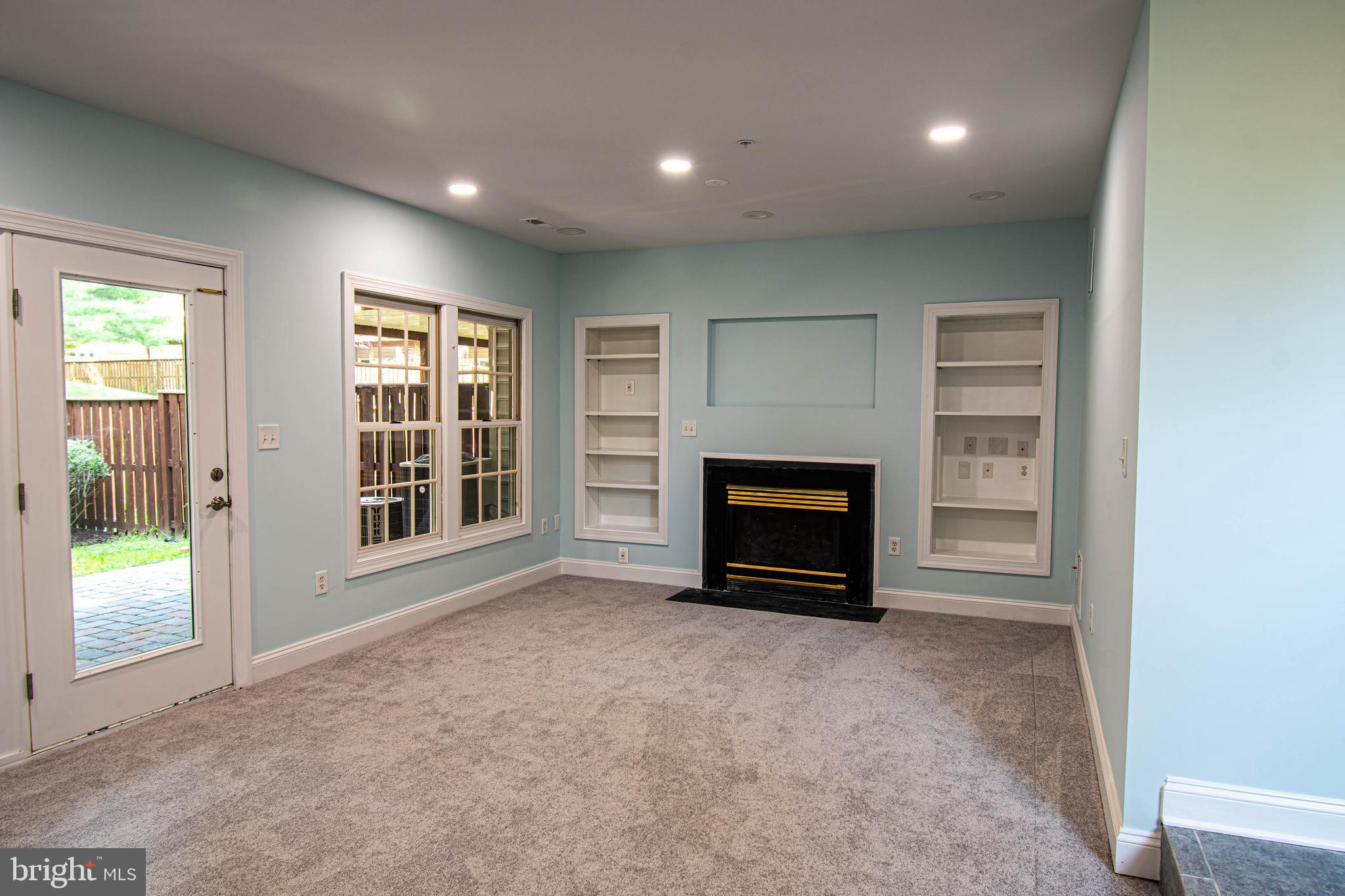 PINEY GLEN VILLAGE - Residential