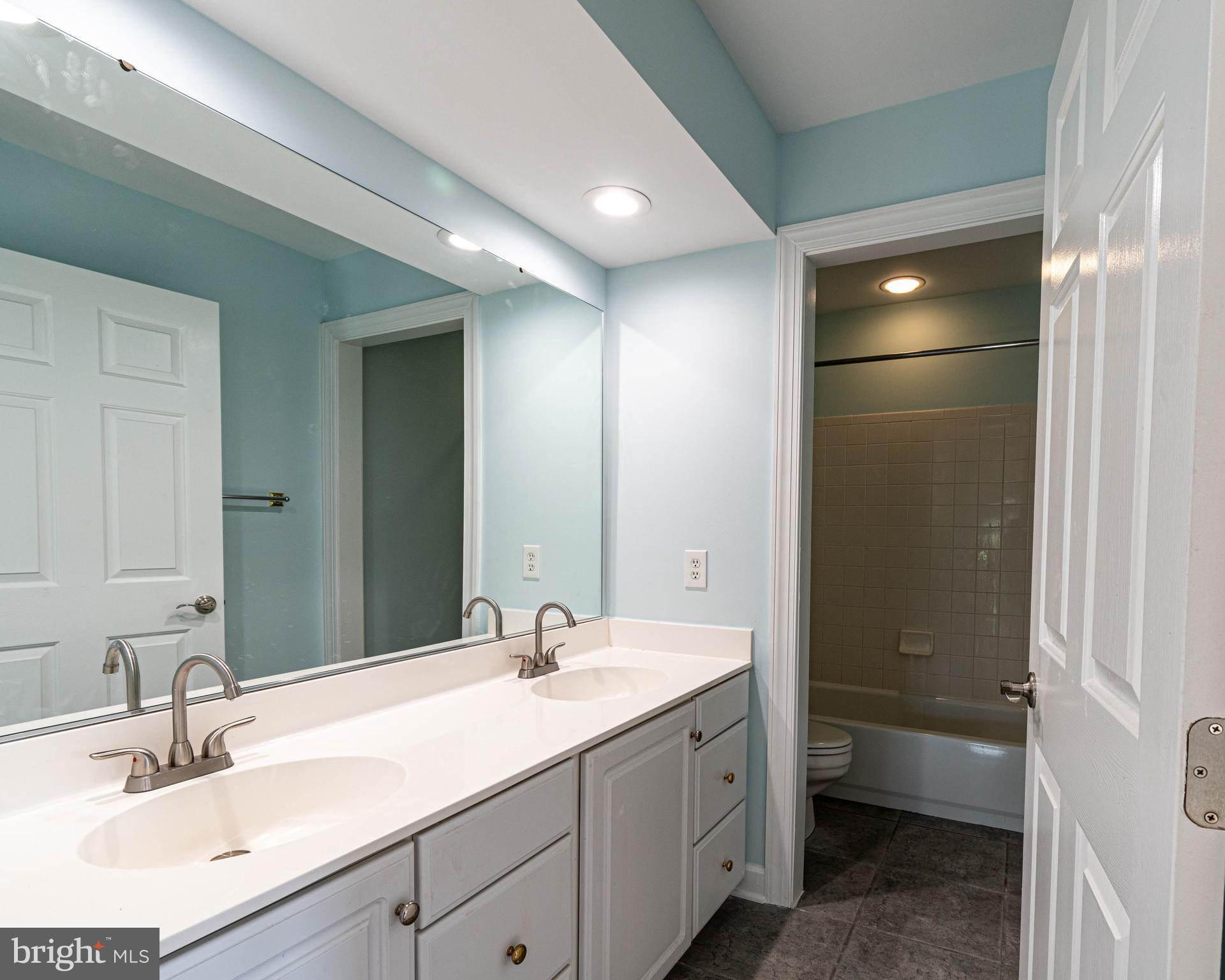 PINEY GLEN VILLAGE - Residential