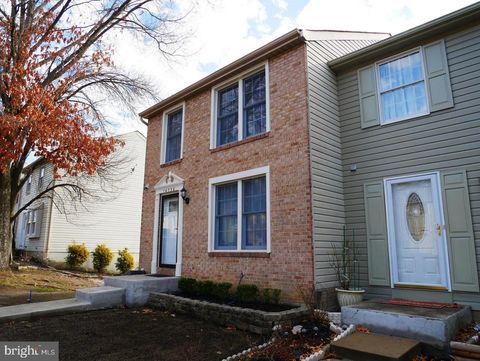 Photo of 14736 Winding Loop, WOODBRIDGE, VA 22191 (MLS # VAPW2121478)