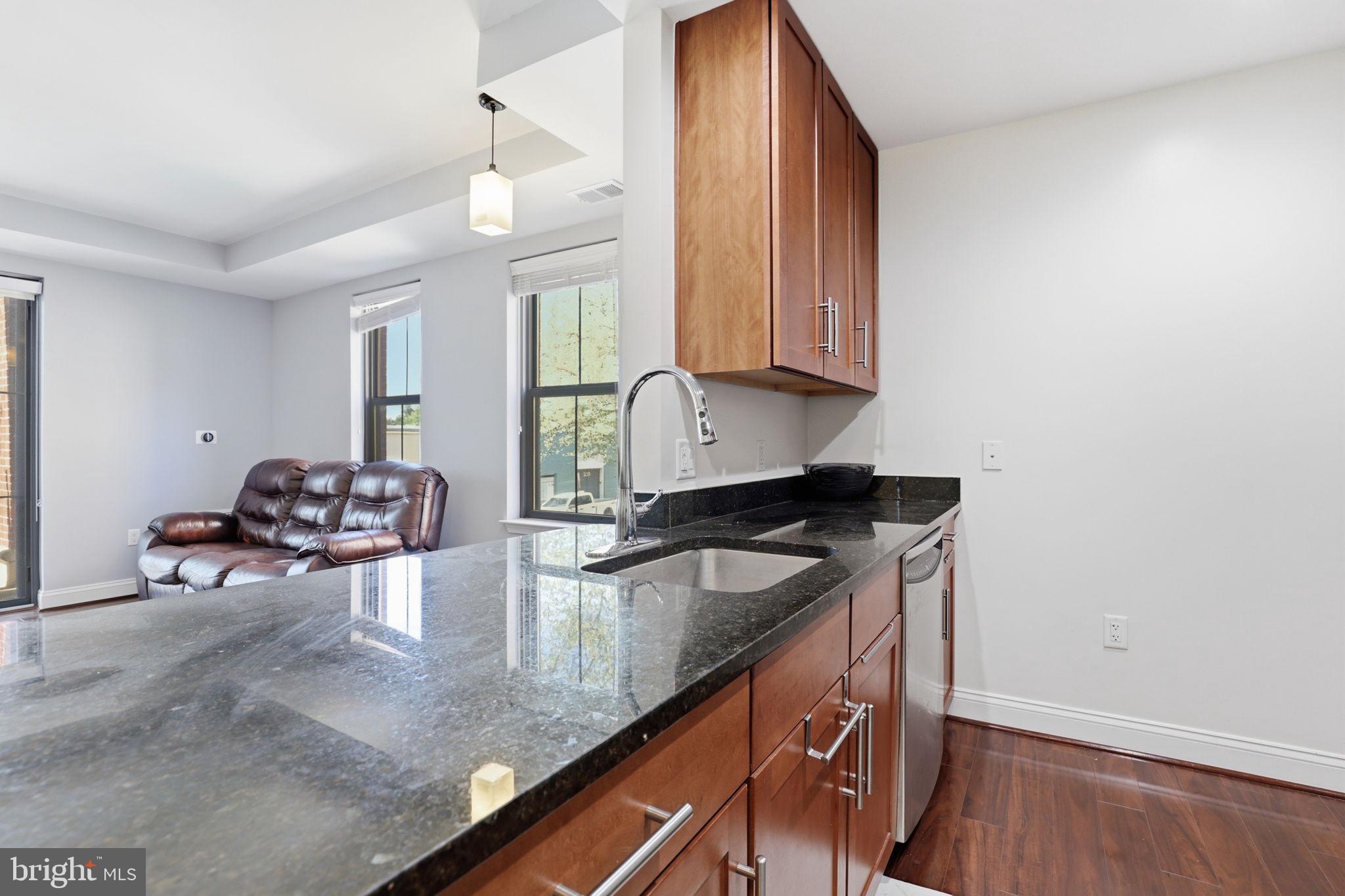 1111 ORONOCO STREET 225