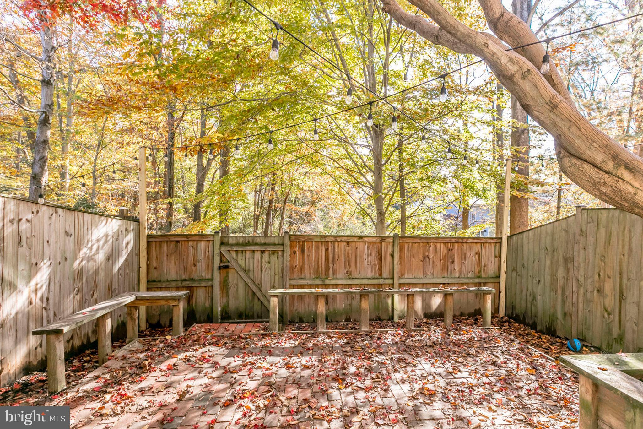 SARATOGA TOWNHOUSES - Residential