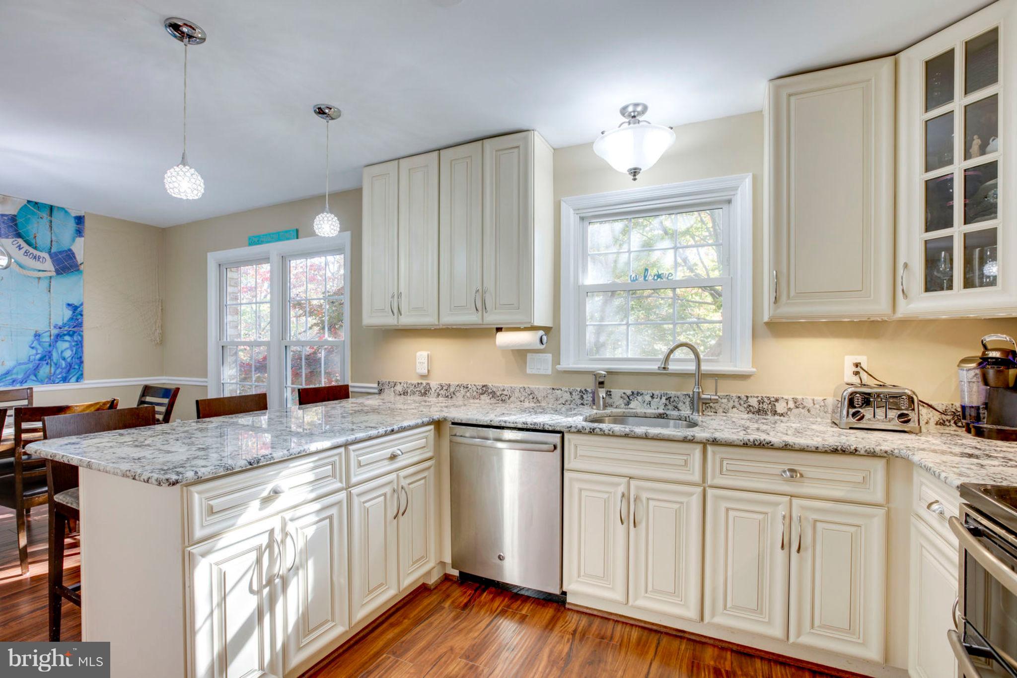 SARATOGA TOWNHOUSES - Residential