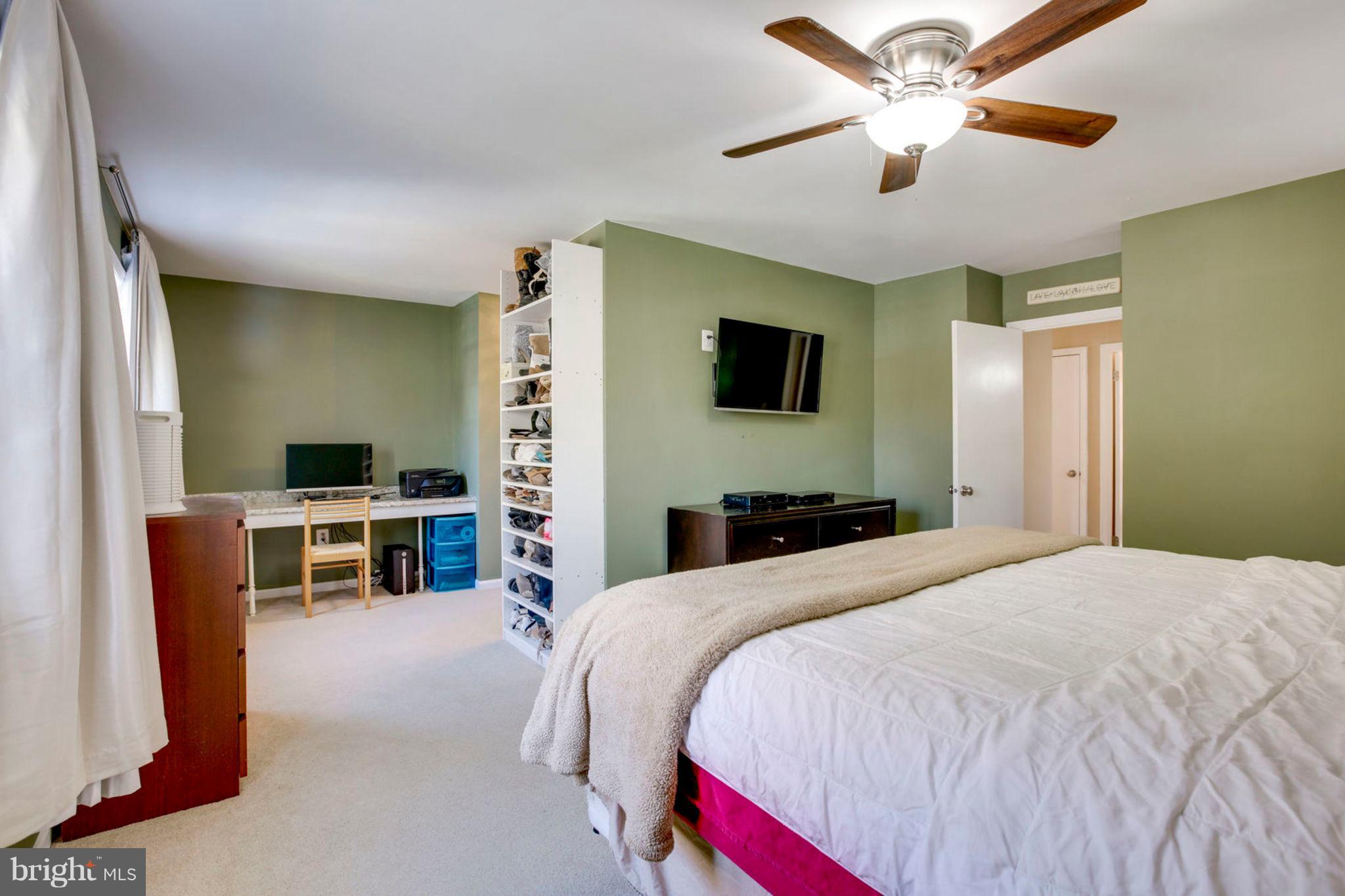 SARATOGA TOWNHOUSES - Residential