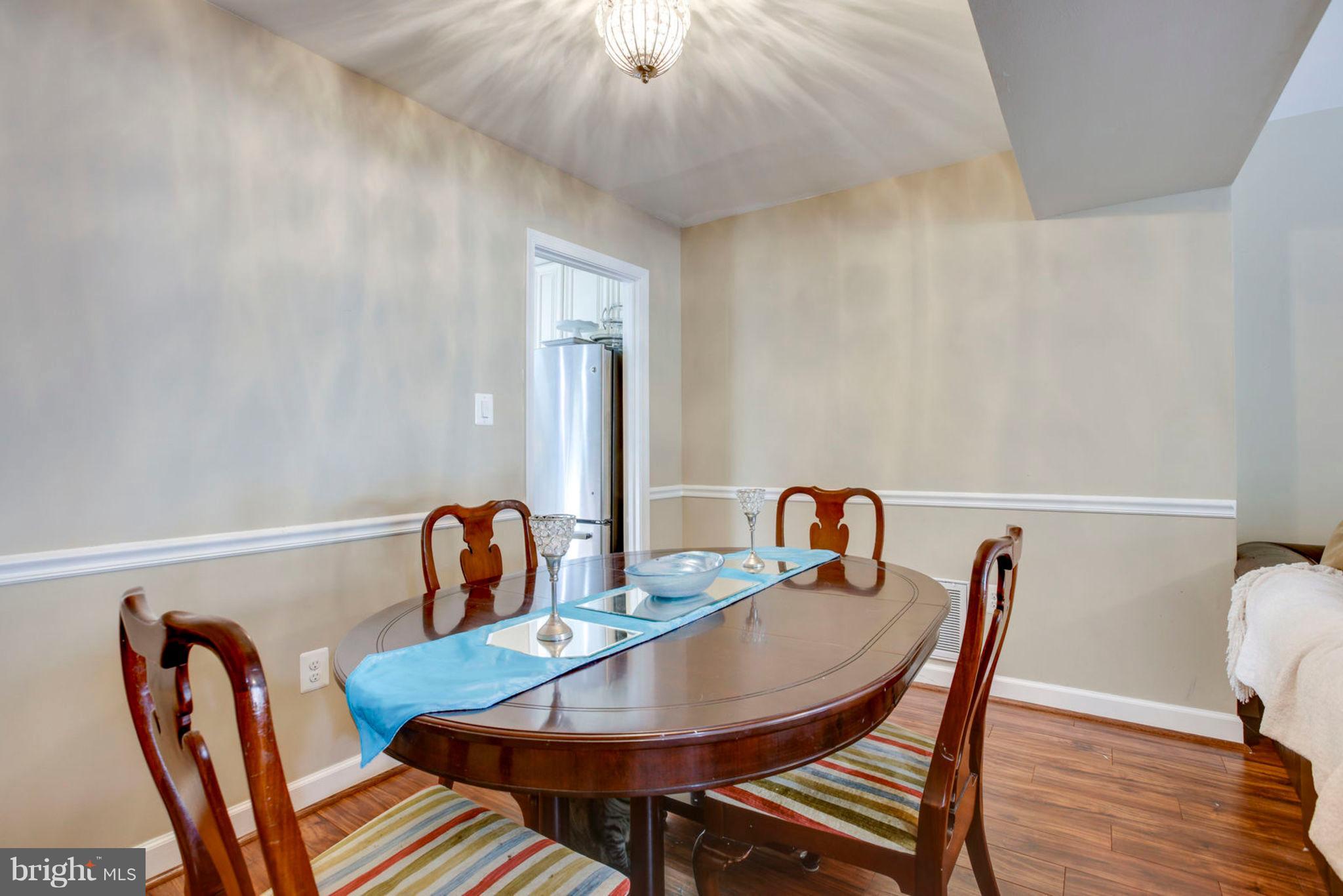 SARATOGA TOWNHOUSES - Residential