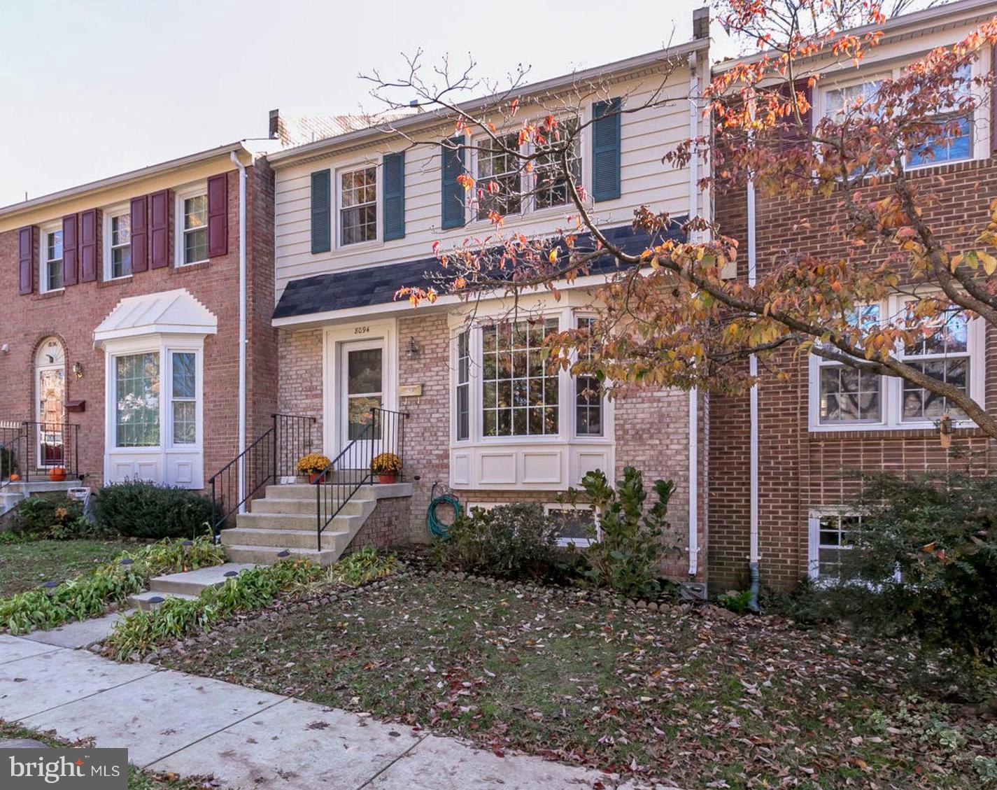 SARATOGA TOWNHOUSES - Residential