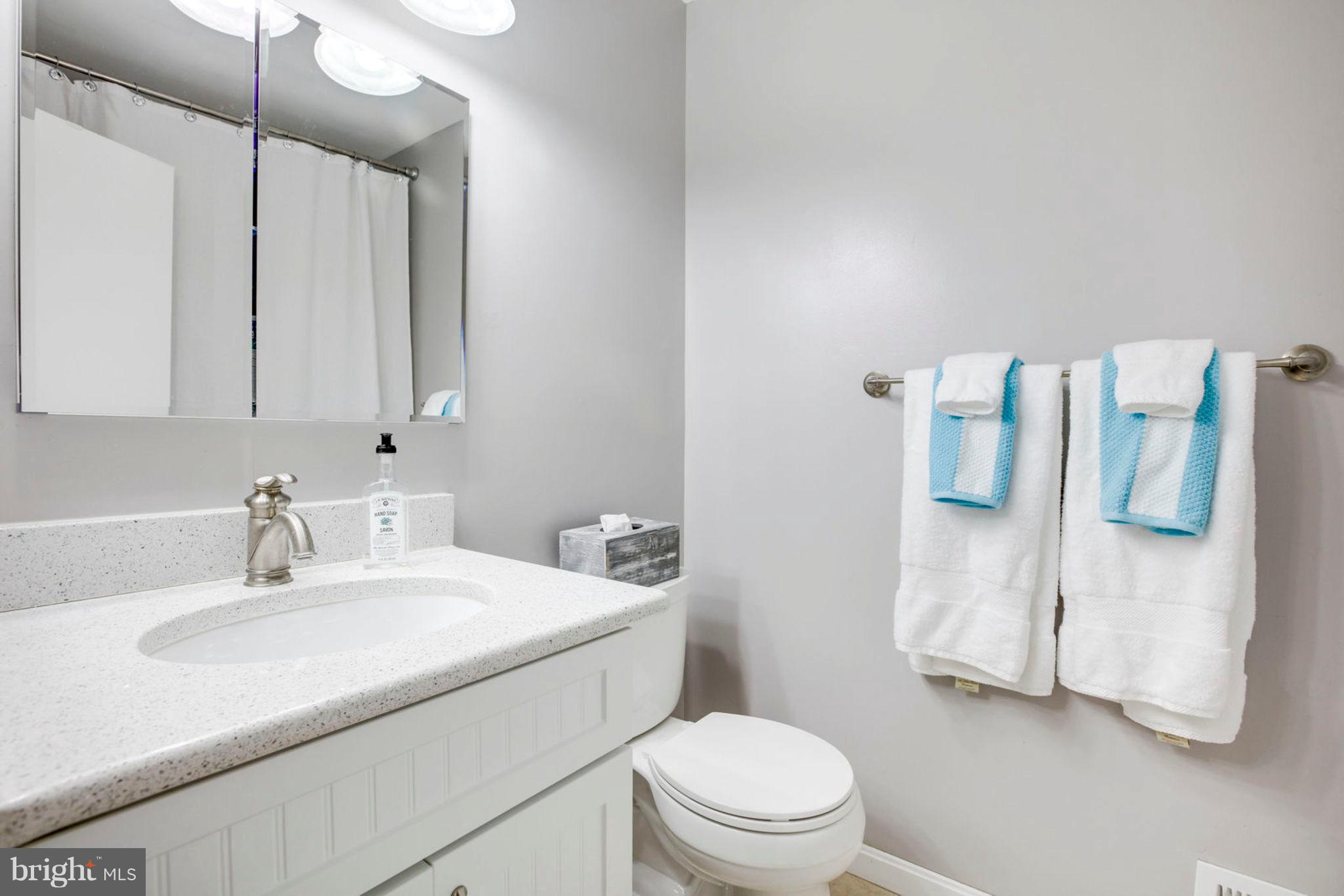 SARATOGA TOWNHOUSES - Residential