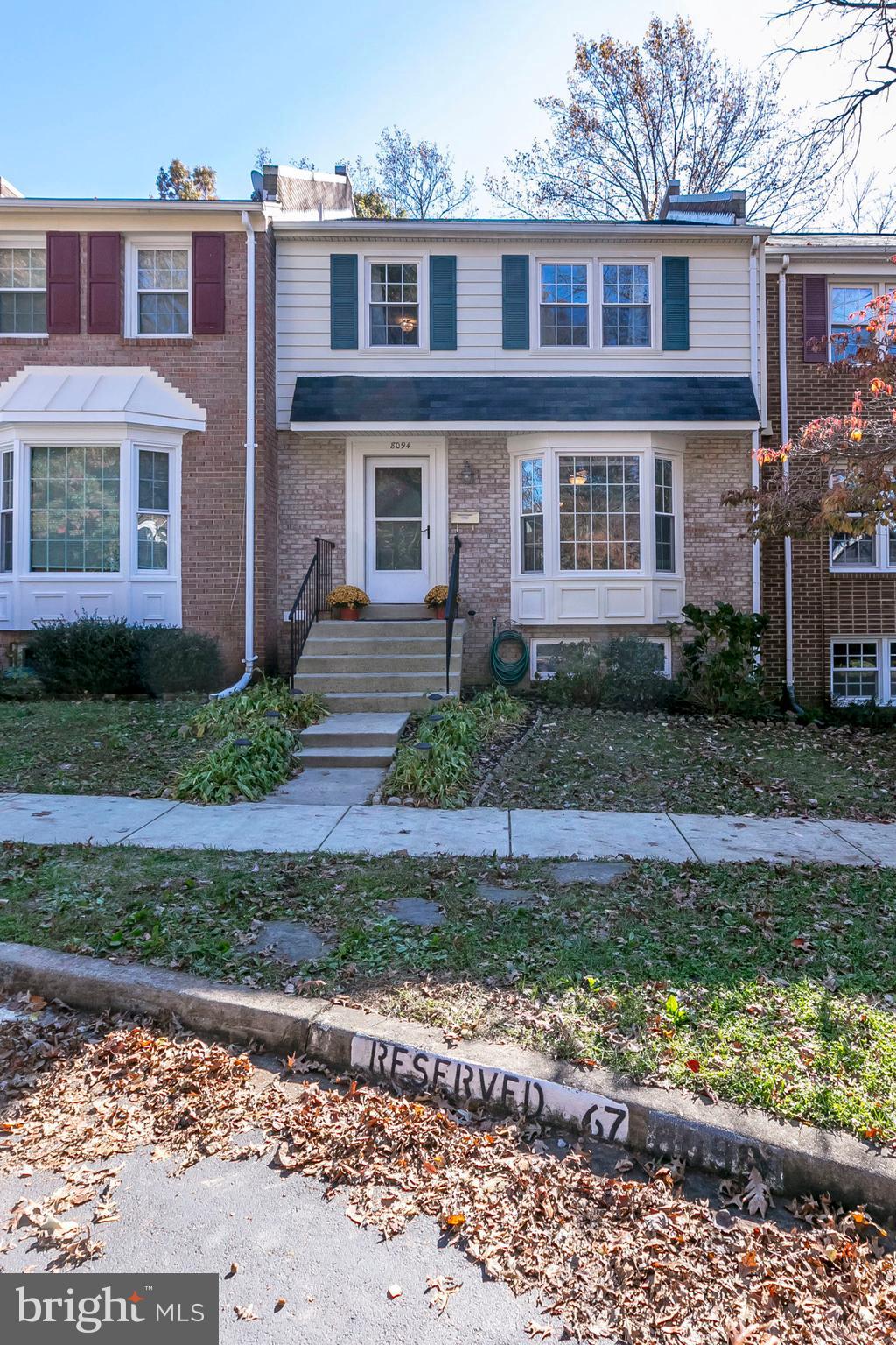 SARATOGA TOWNHOUSES - Residential