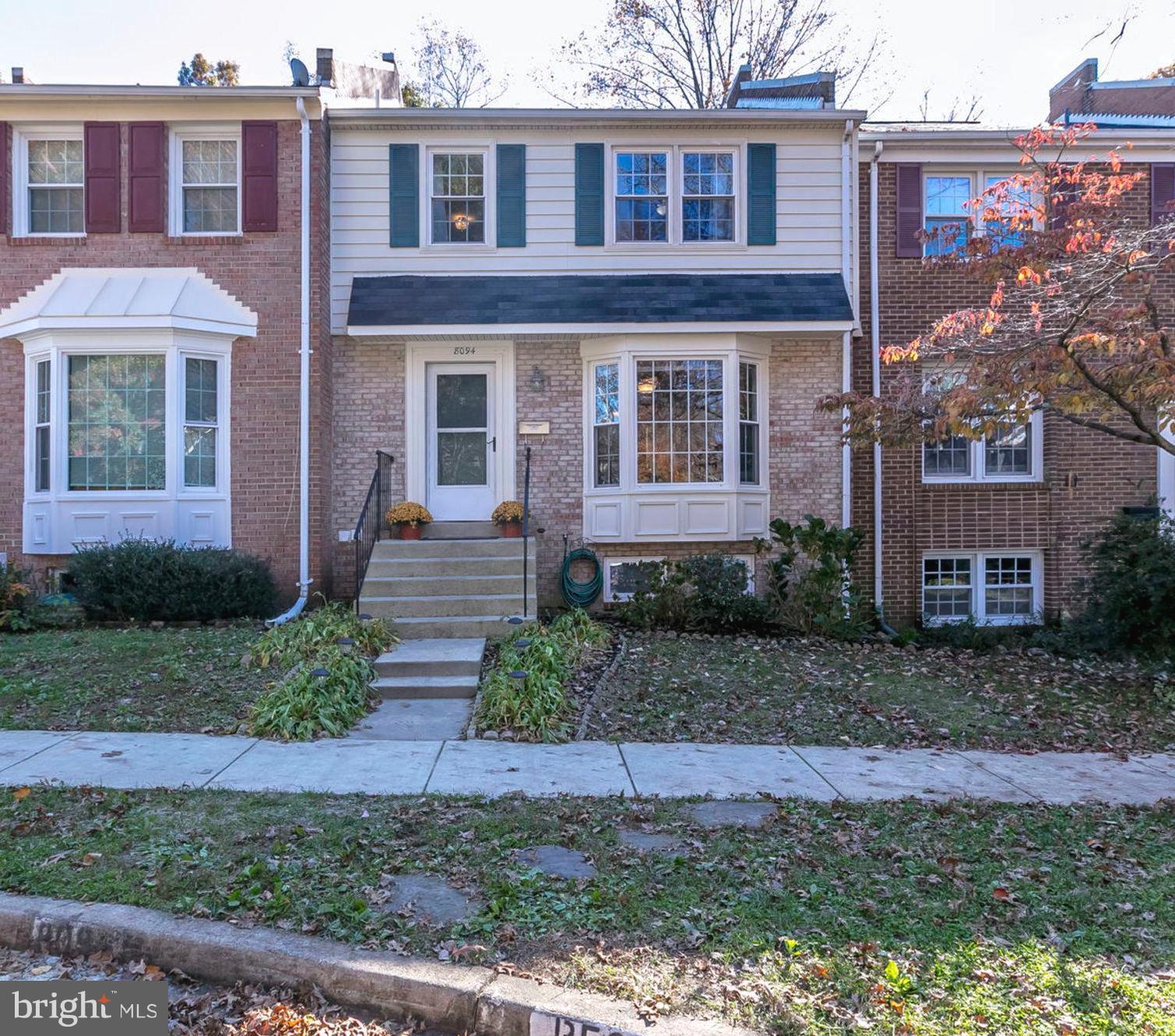 SARATOGA TOWNHOUSES - Residential