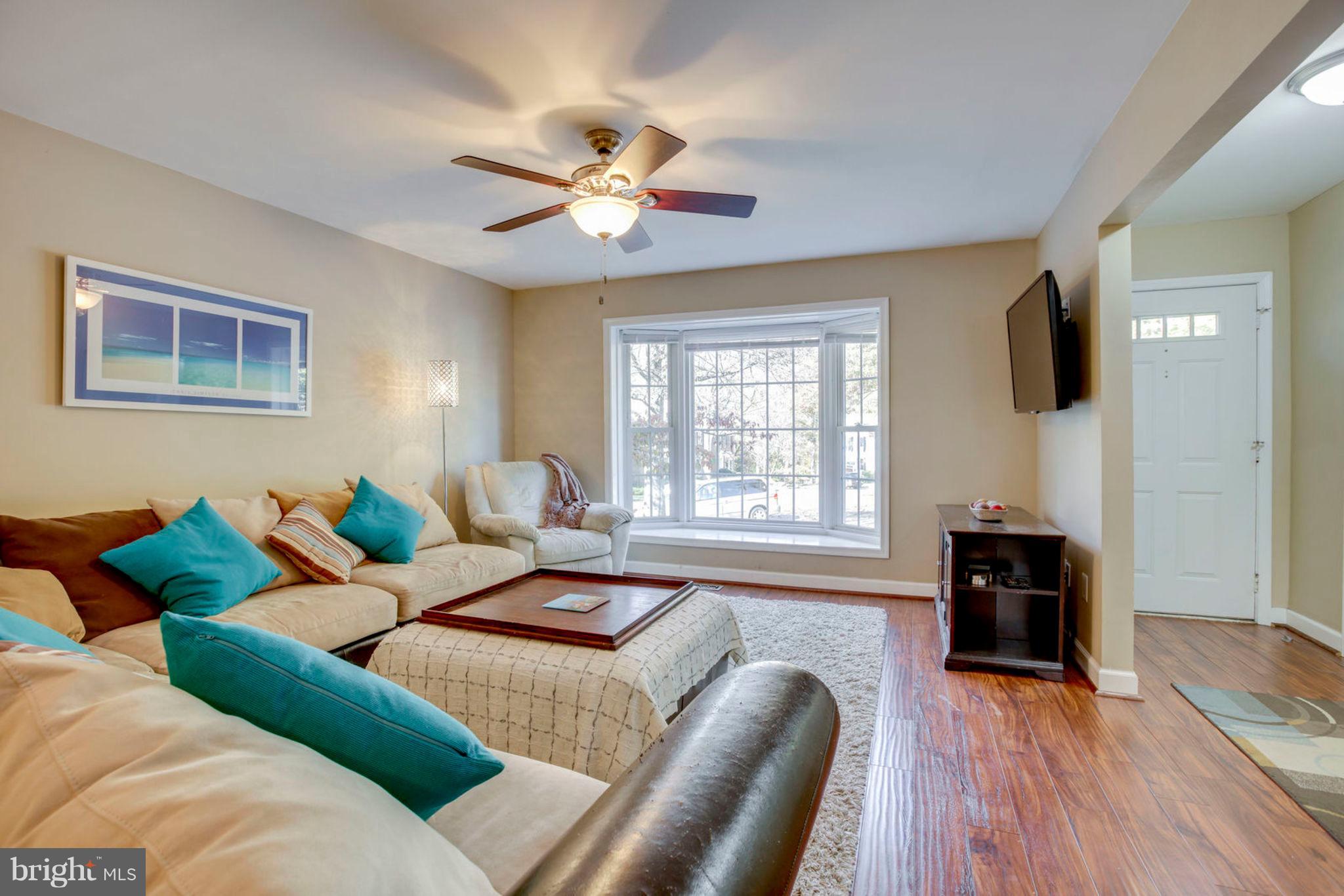 SARATOGA TOWNHOUSES - Residential