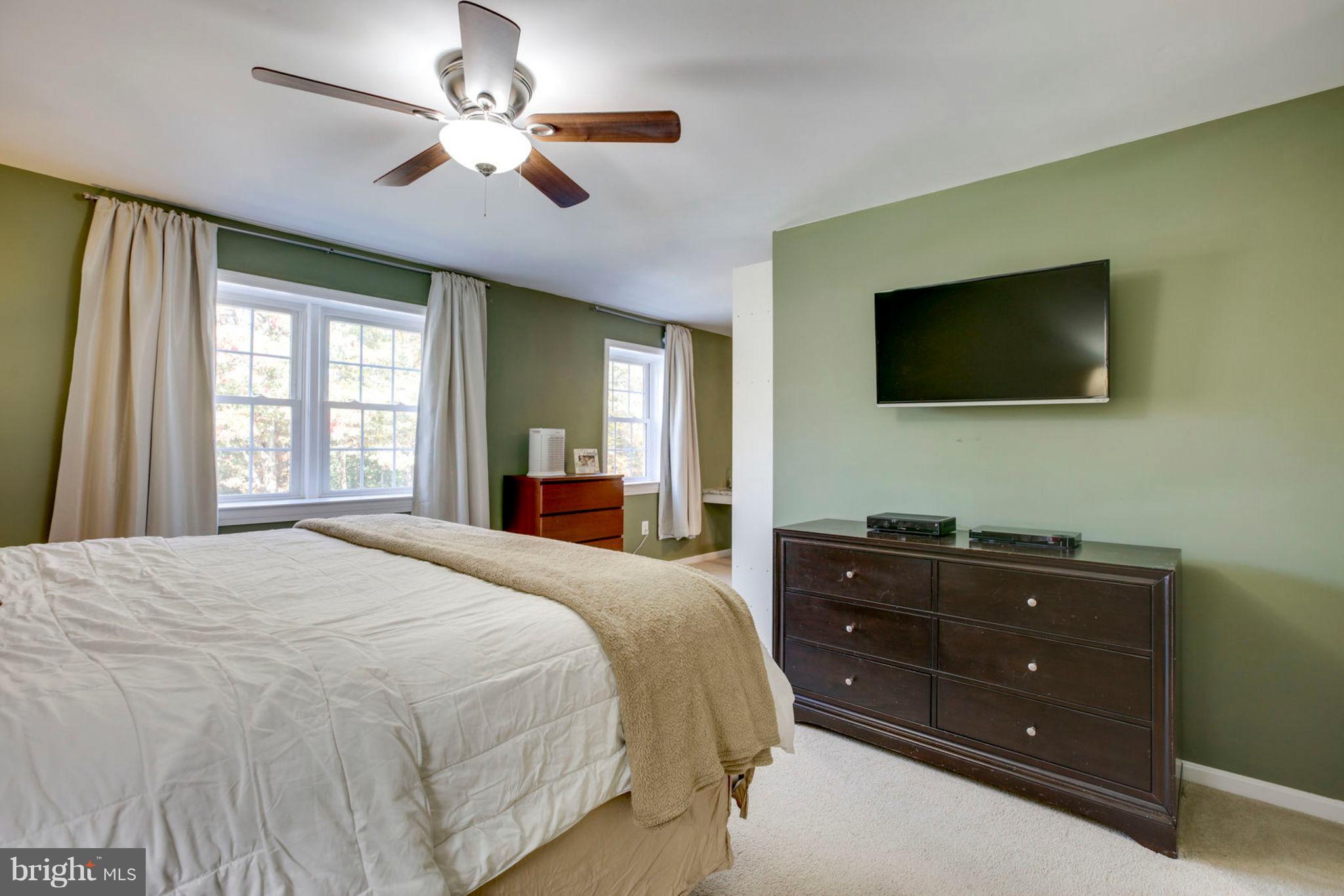 SARATOGA TOWNHOUSES - Residential