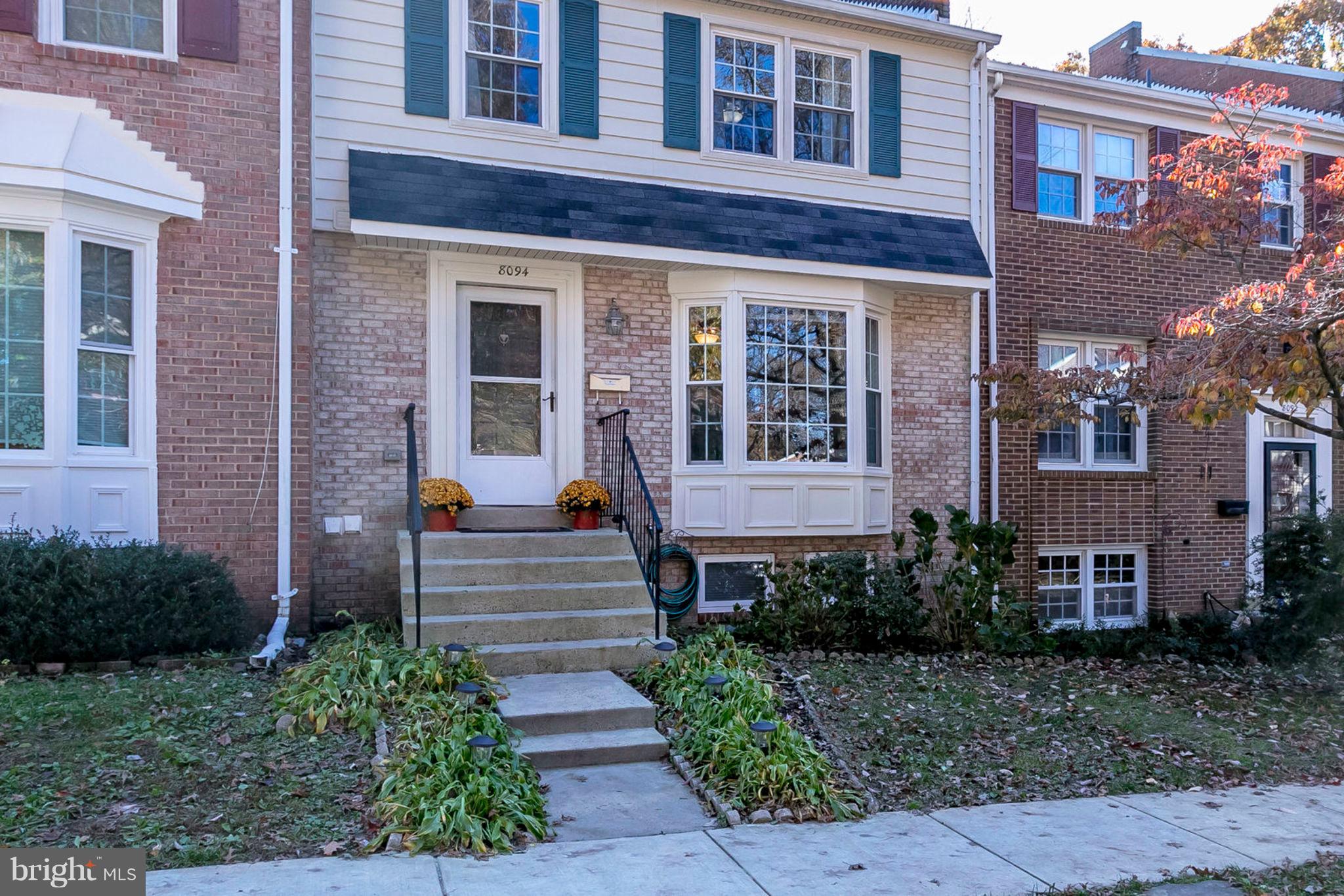 SARATOGA TOWNHOUSES - Residential
