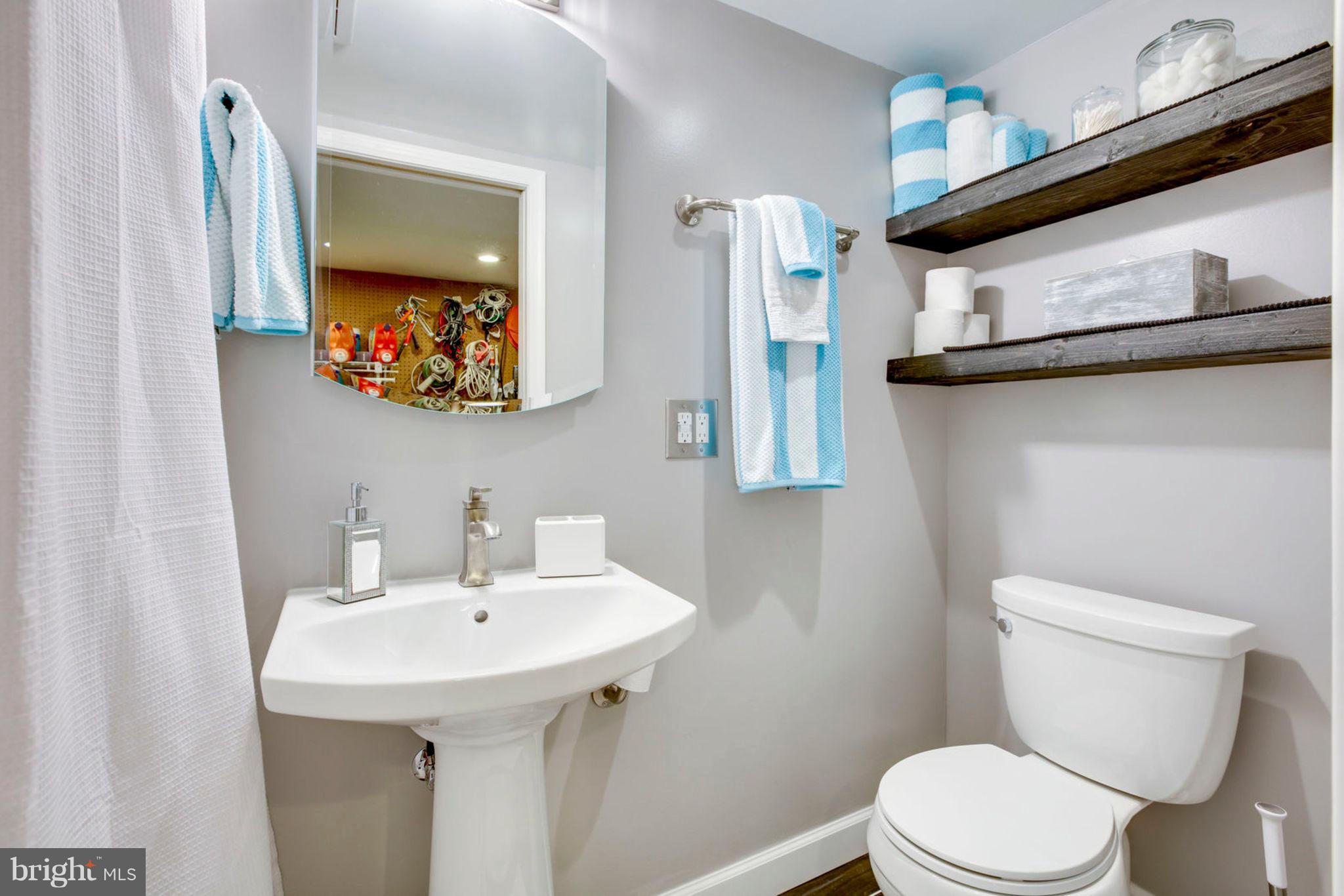 SARATOGA TOWNHOUSES - Residential