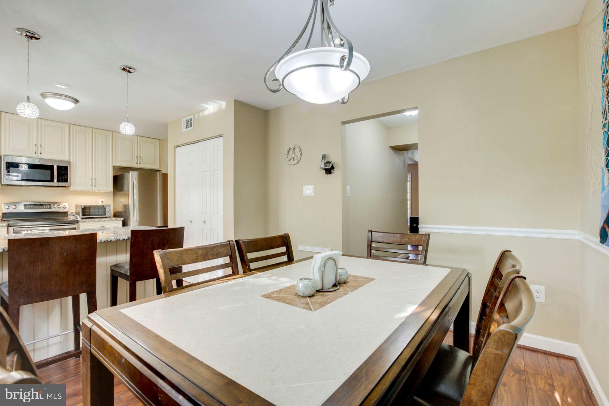 SARATOGA TOWNHOUSES - Residential