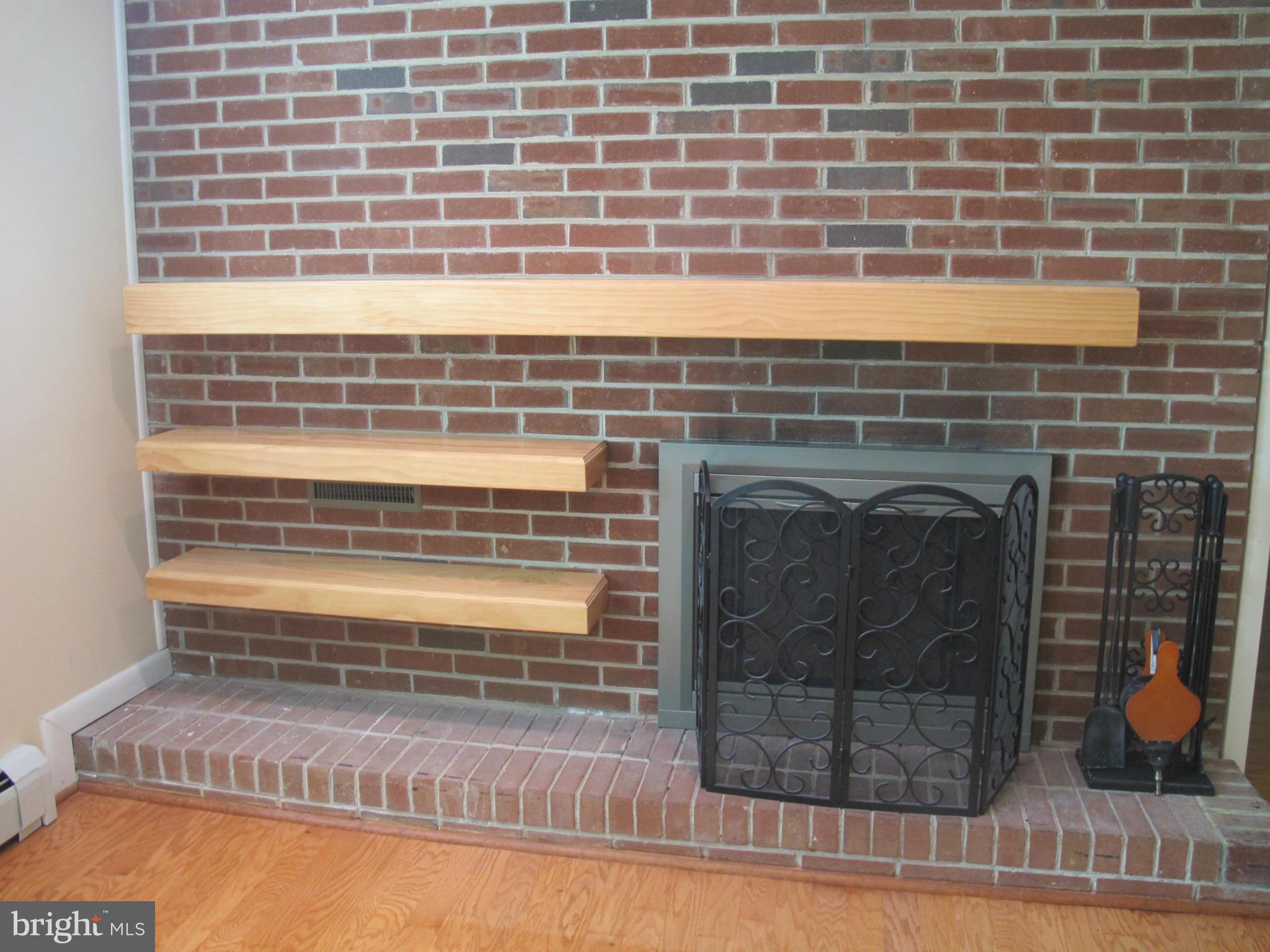 IVAKOTA FARM - Residential Lease