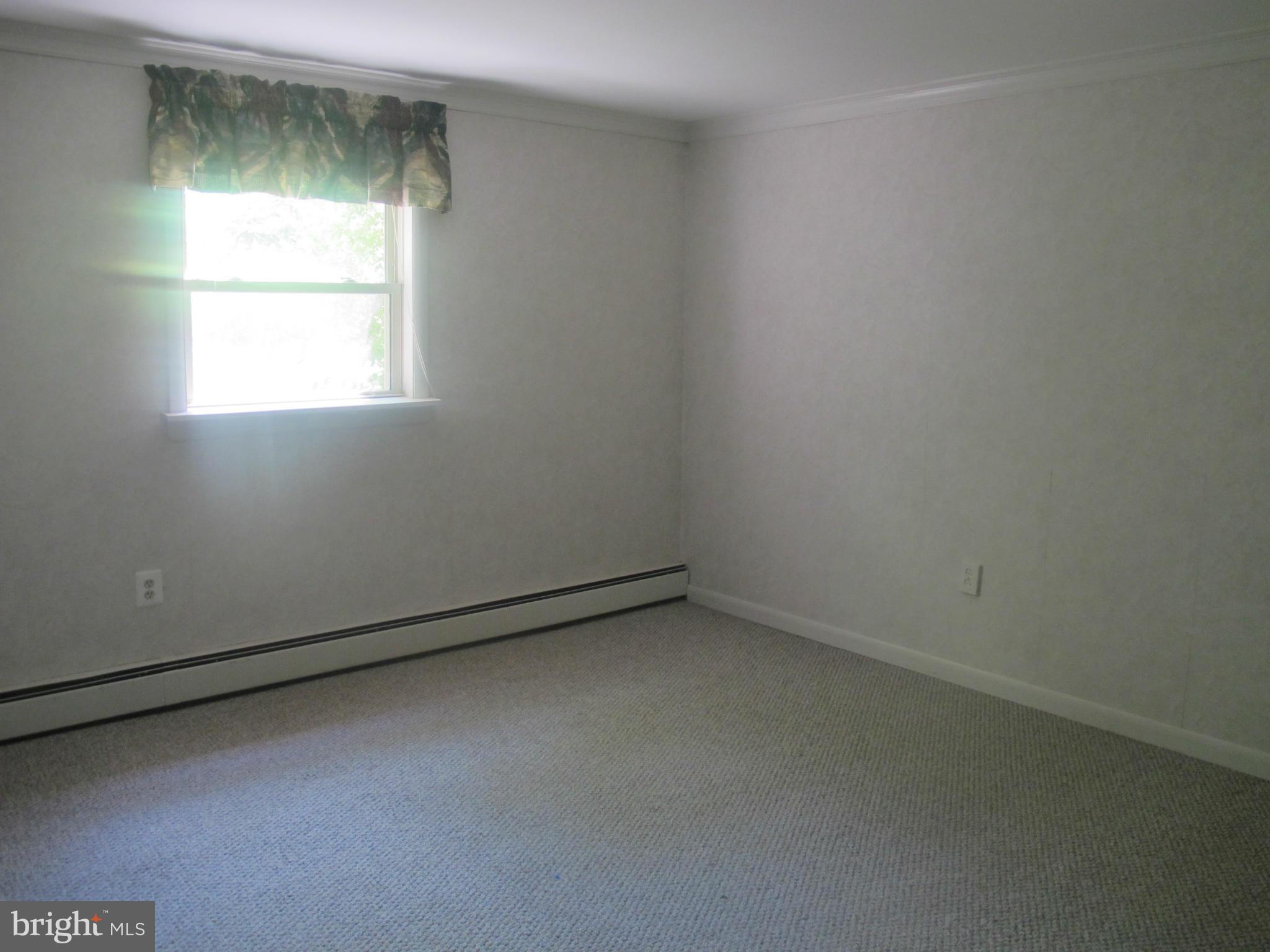 IVAKOTA FARM - Residential Lease