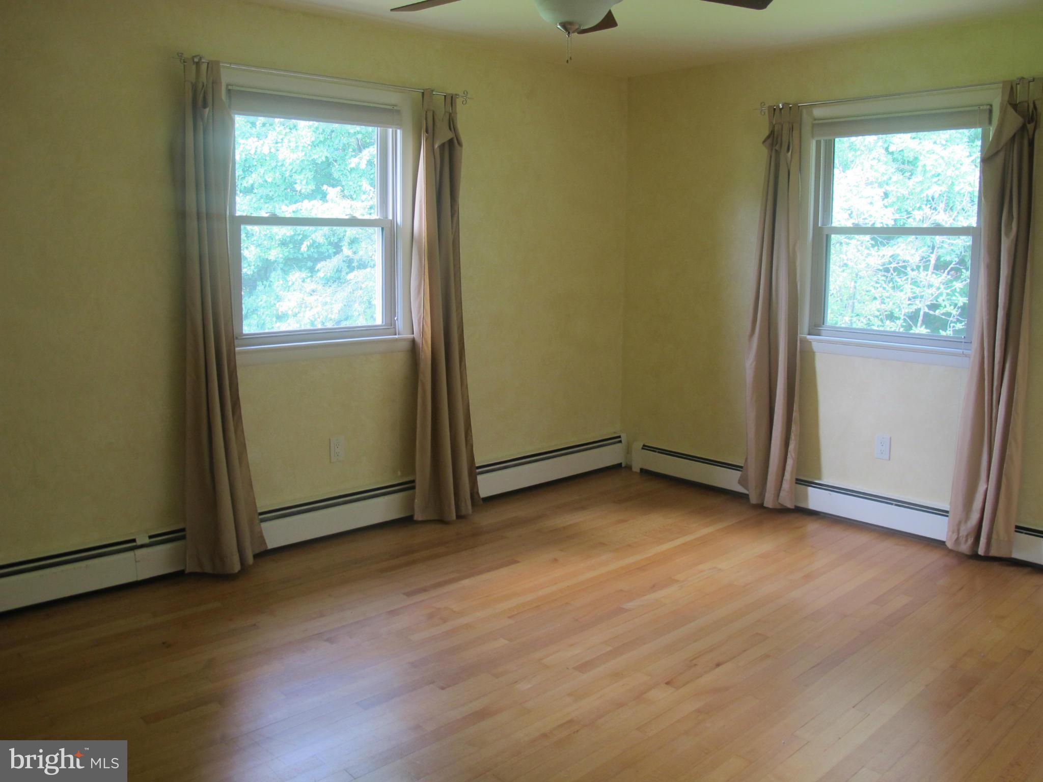 IVAKOTA FARM - Residential Lease