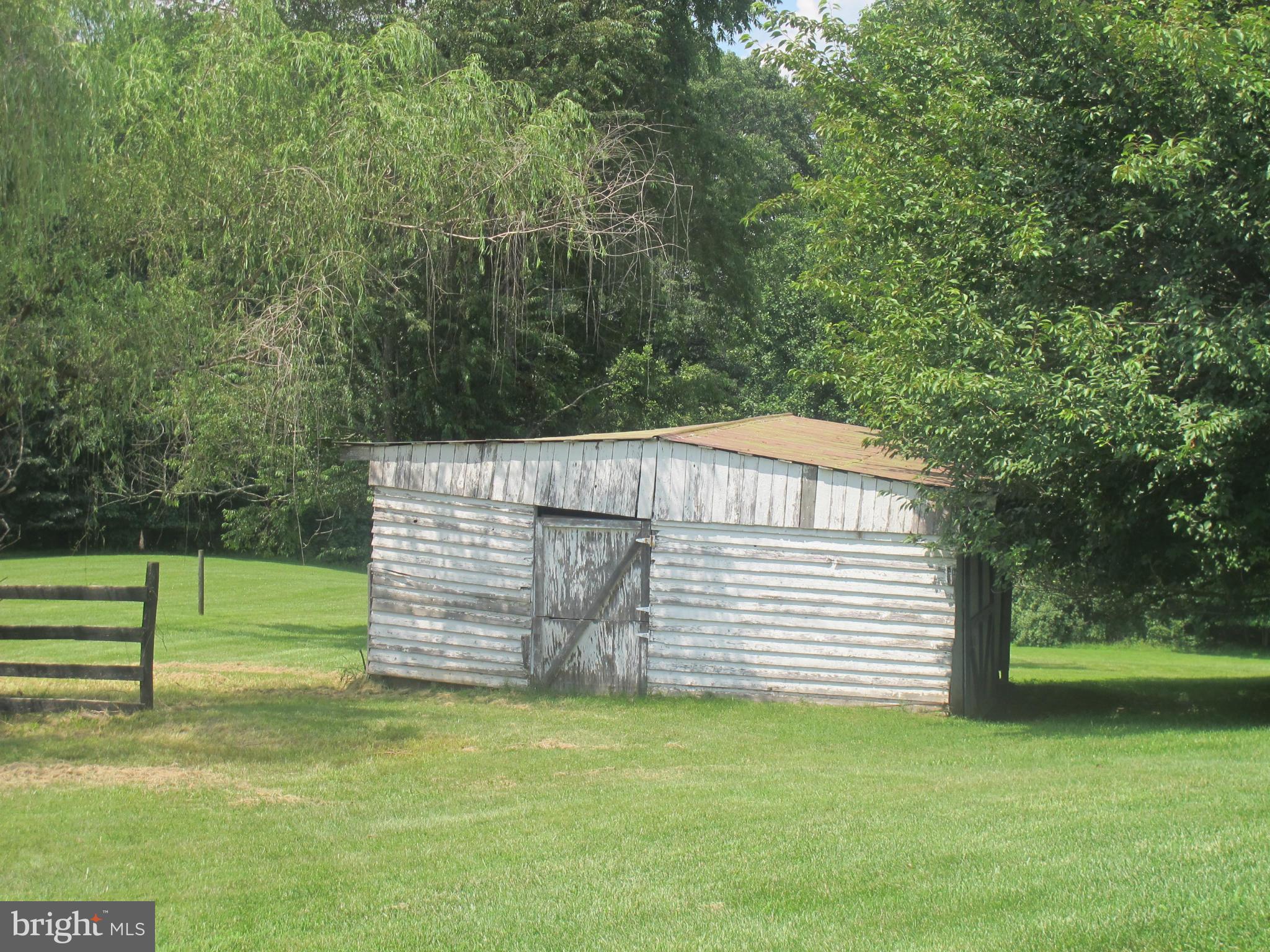 IVAKOTA FARM - Residential Lease