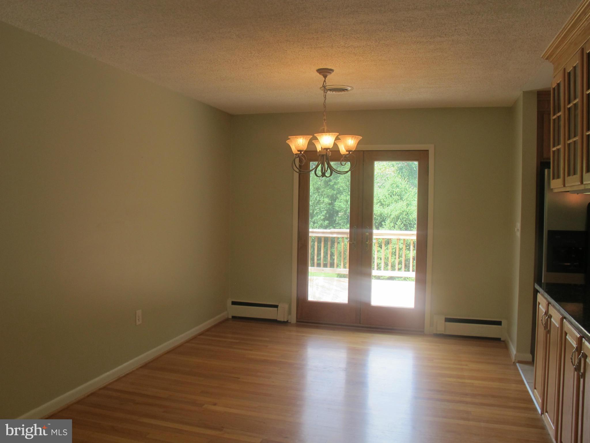 IVAKOTA FARM - Residential Lease