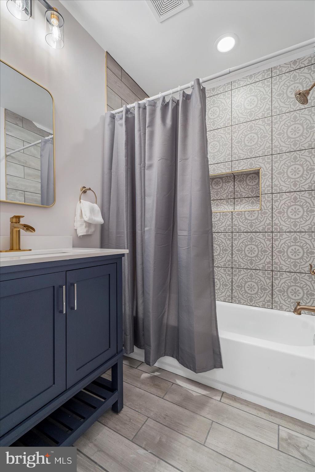PATTERSON PLACE - Residential