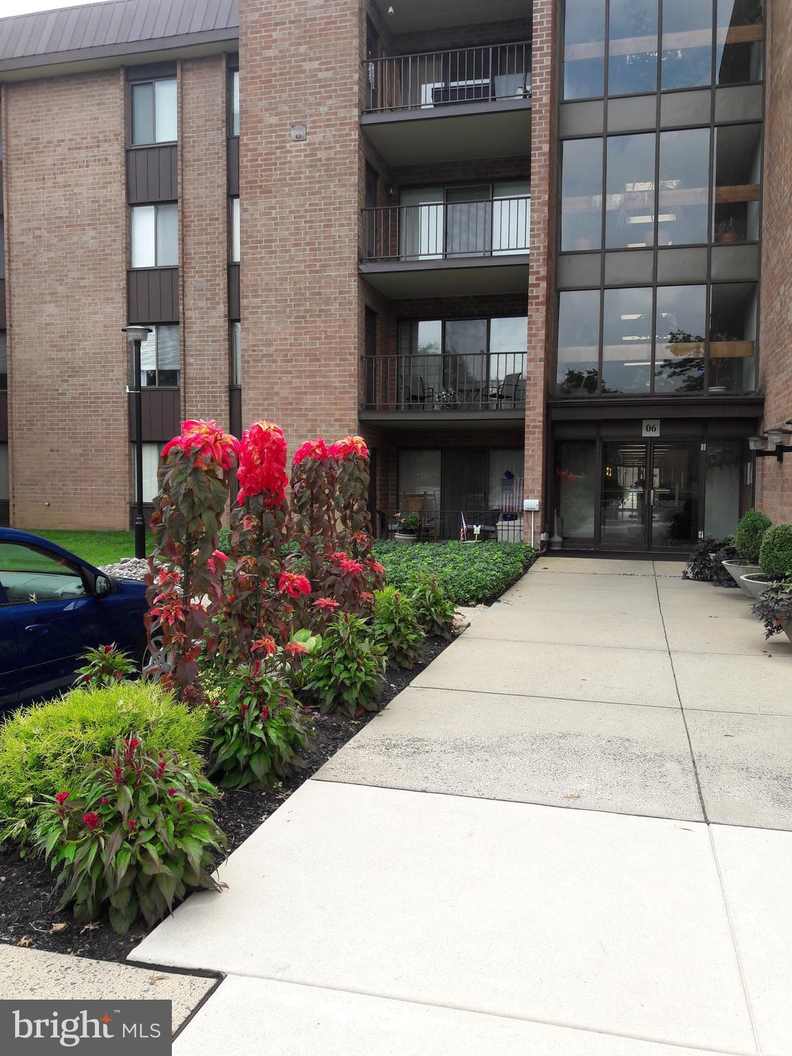 6403 DELAIRE LANDING ROAD 00 403