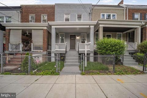 1632 RIDGE PLACE SE WASHINGTON DC 20020