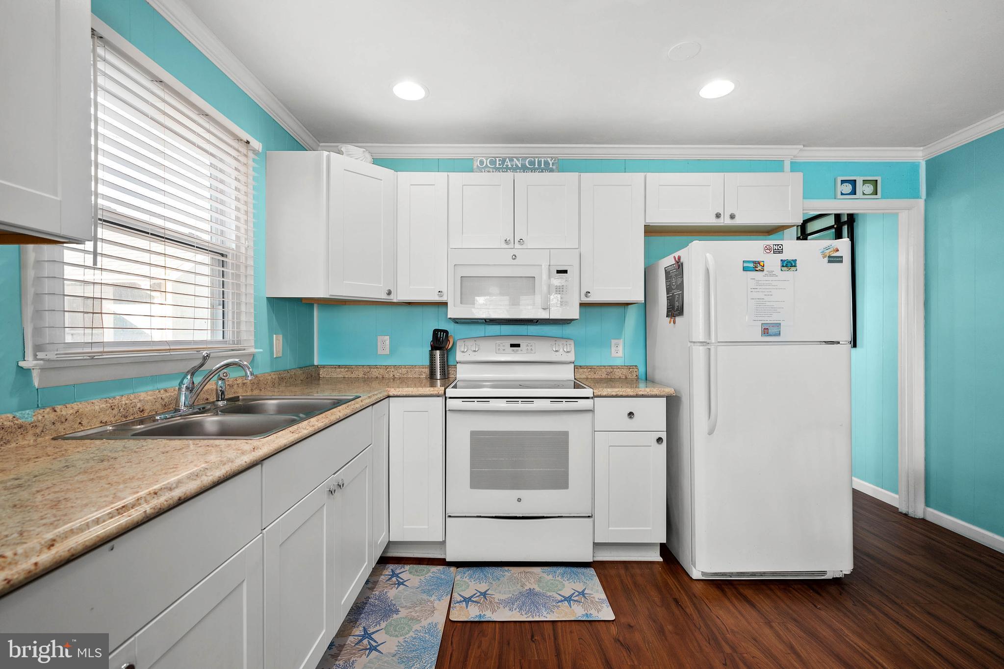 HITCHENS & TRIMPER - Residential