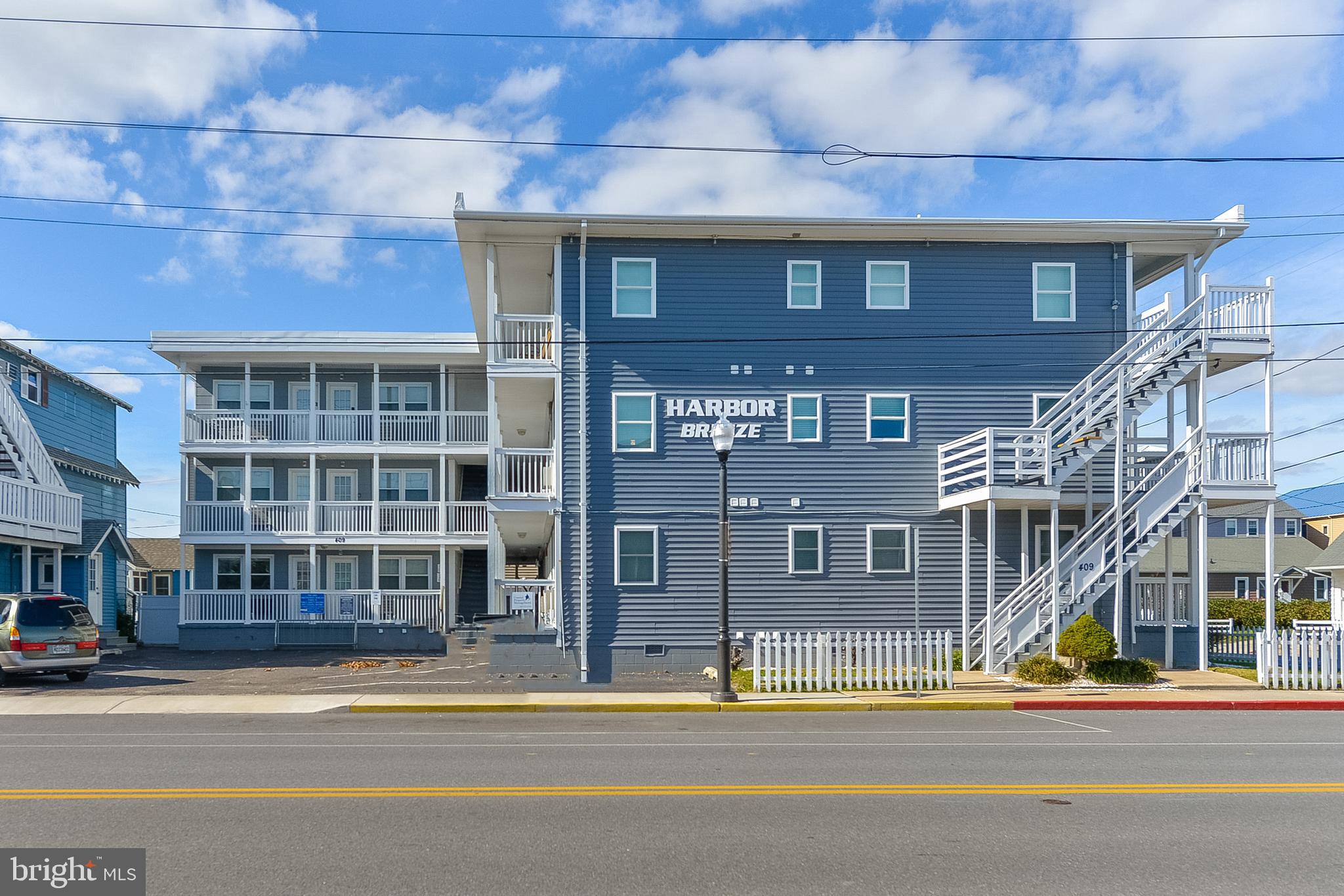 HITCHENS & TRIMPER - Residential