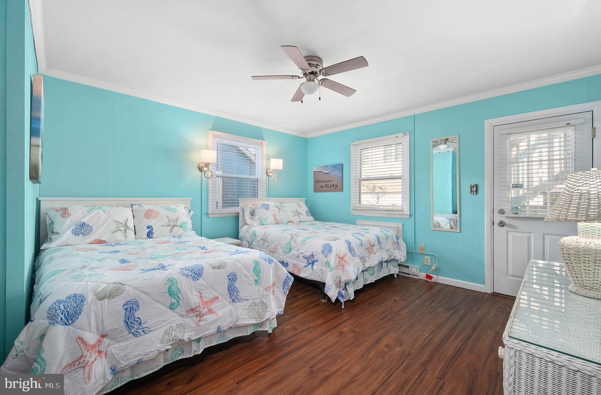 HITCHENS & TRIMPER - Residential