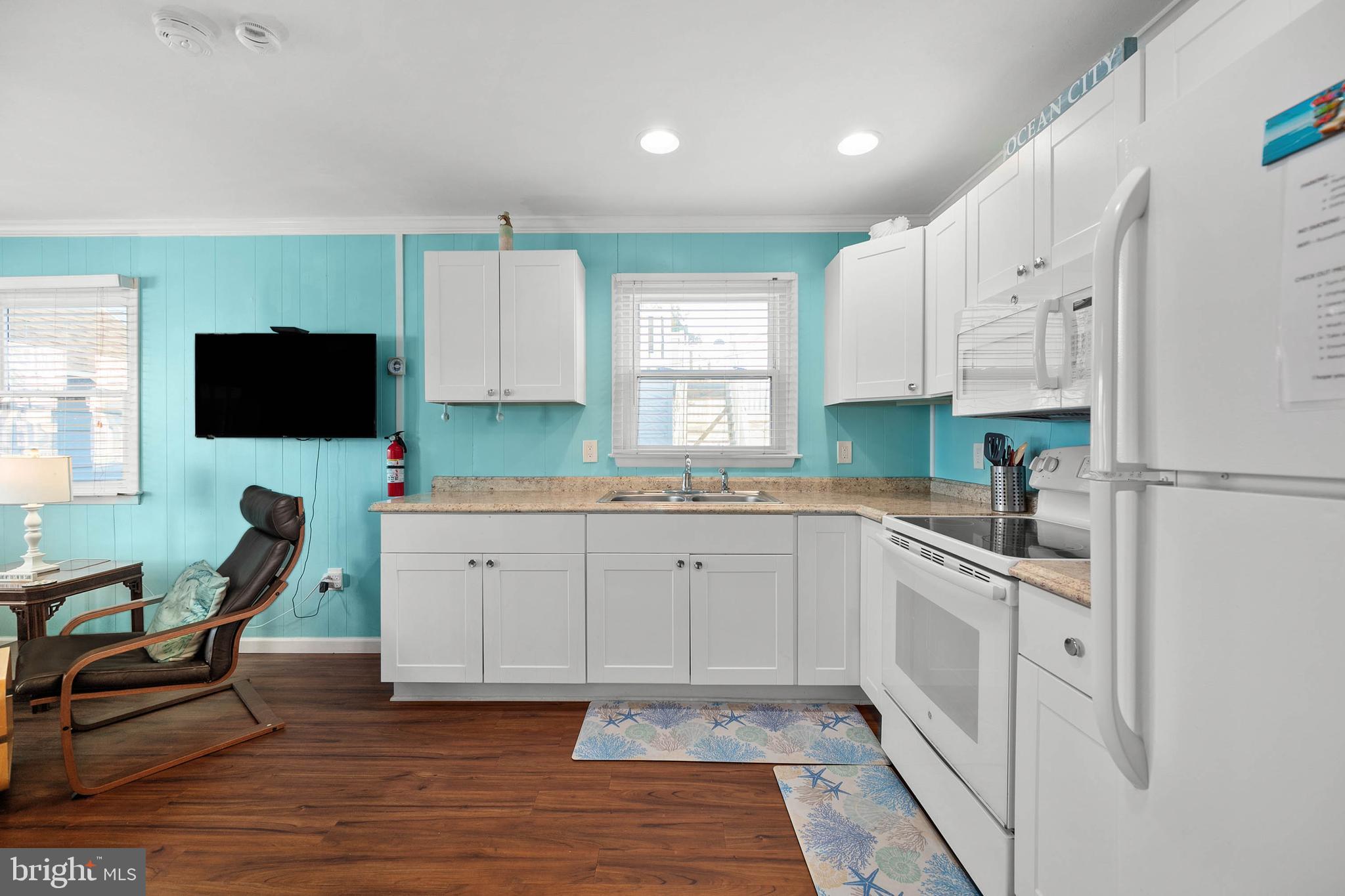 HITCHENS & TRIMPER - Residential