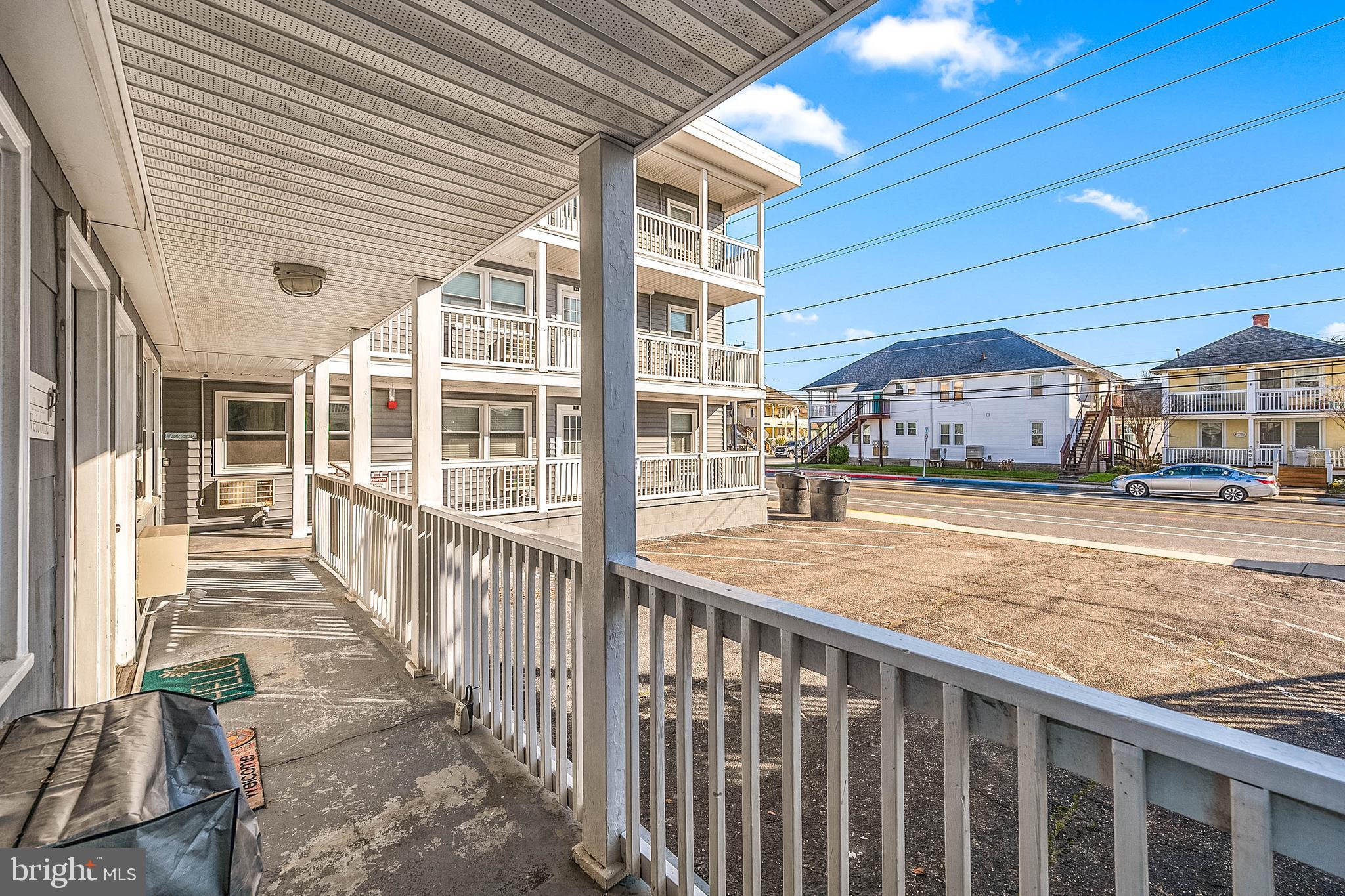 HITCHENS & TRIMPER - Residential