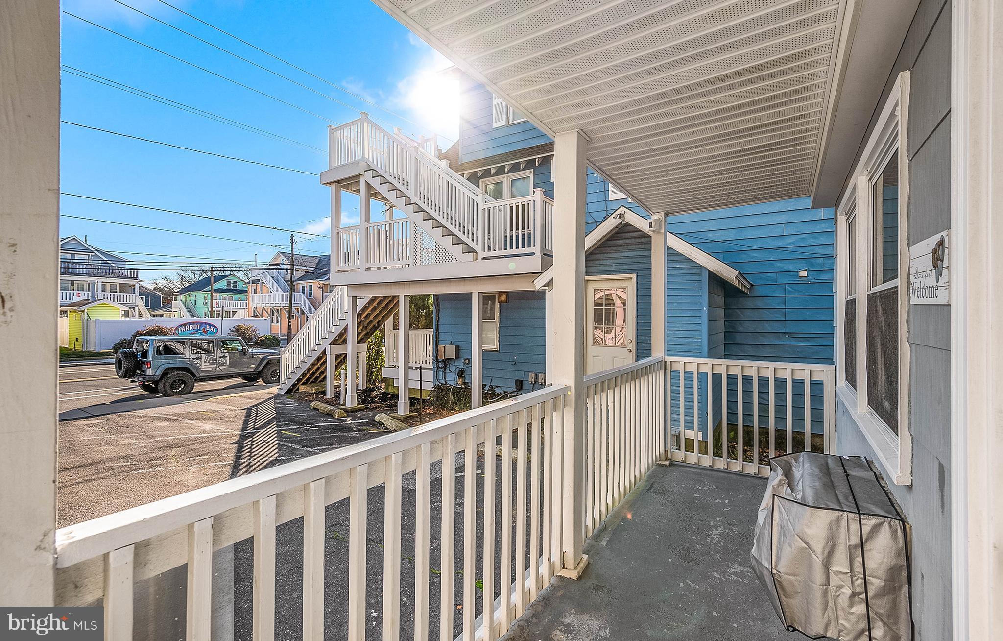 HITCHENS & TRIMPER - Residential