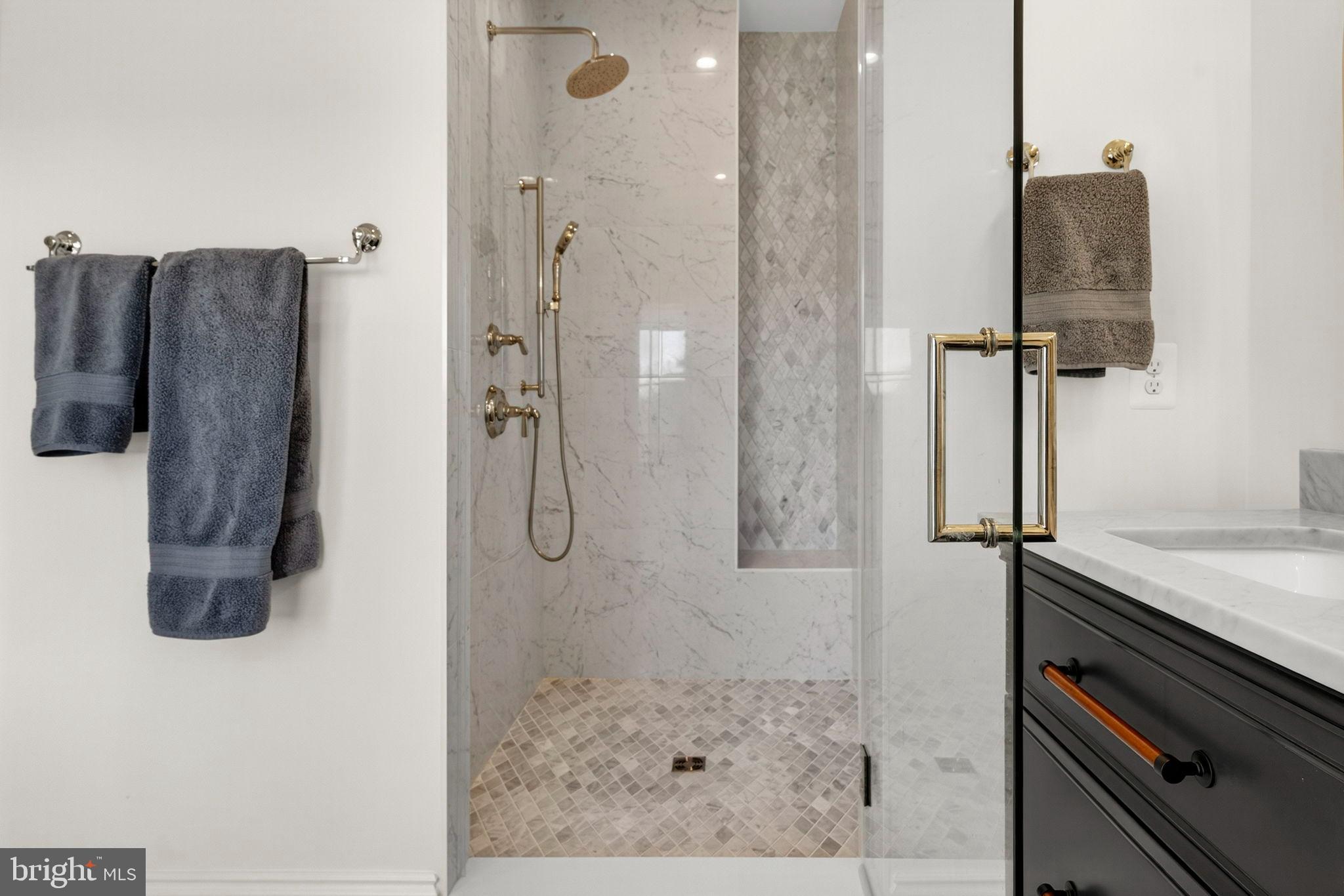 ESTATES @ CREIGHTON FARM - Residential