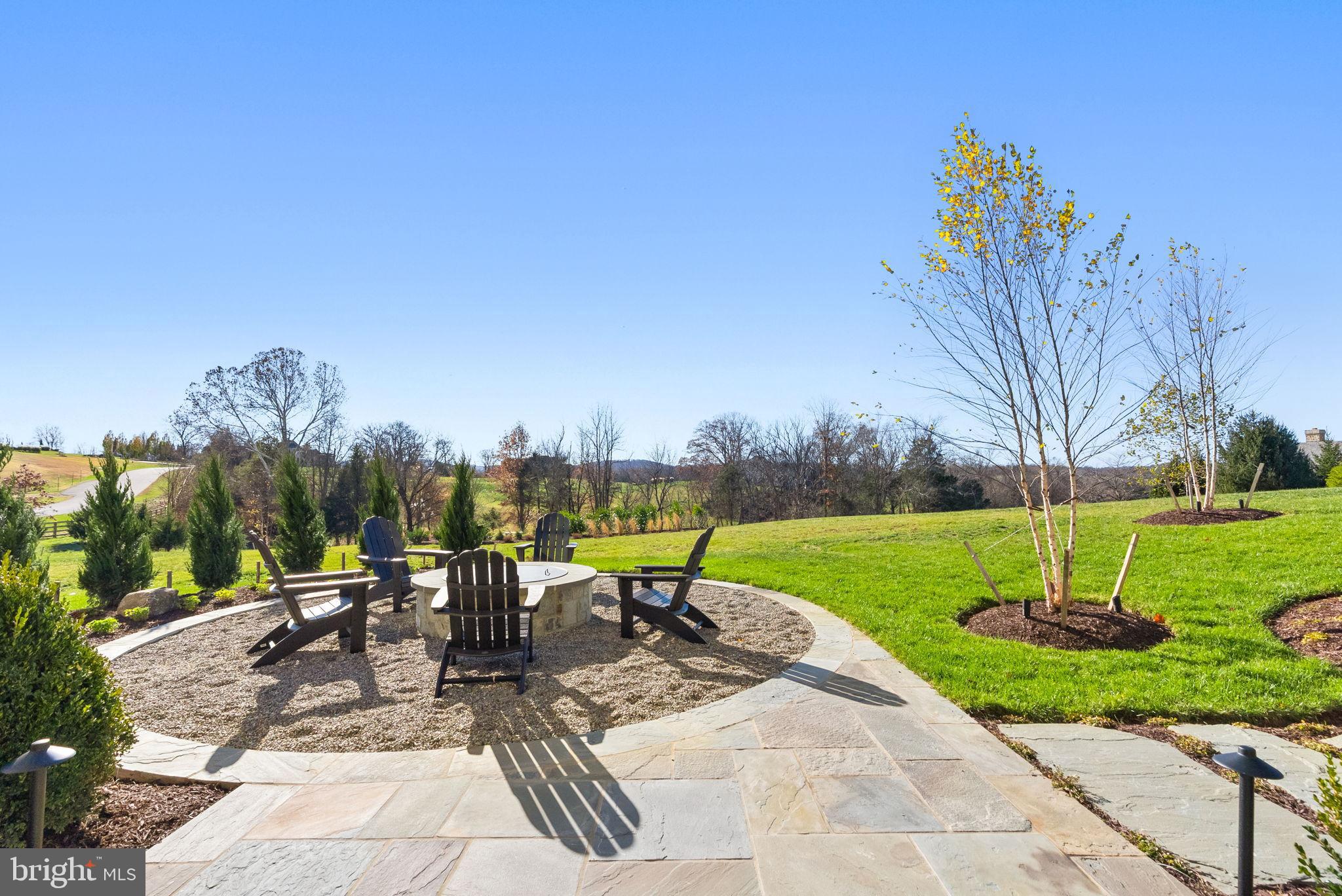 ESTATES @ CREIGHTON FARM - Residential