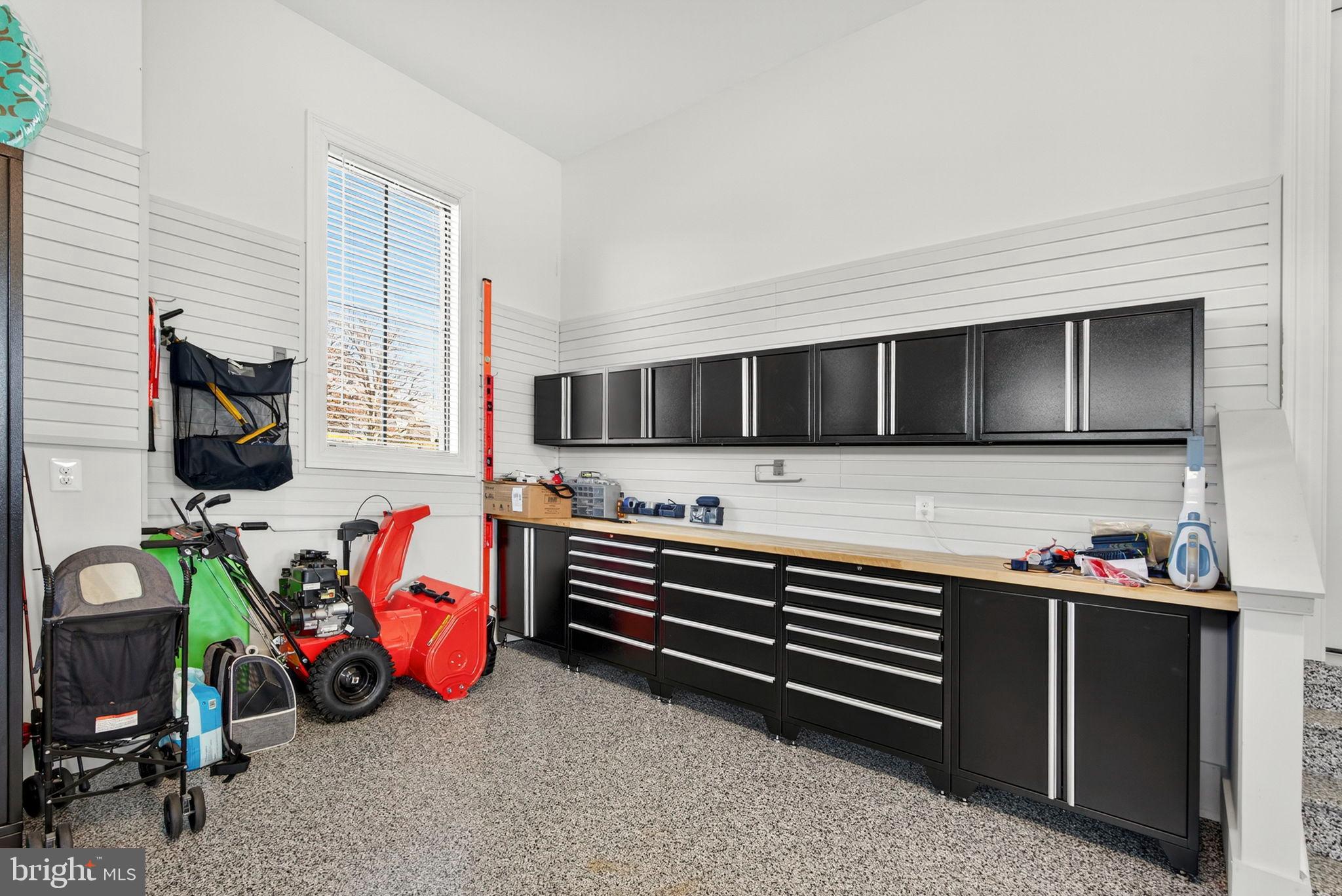 ESTATES @ CREIGHTON FARM - Residential